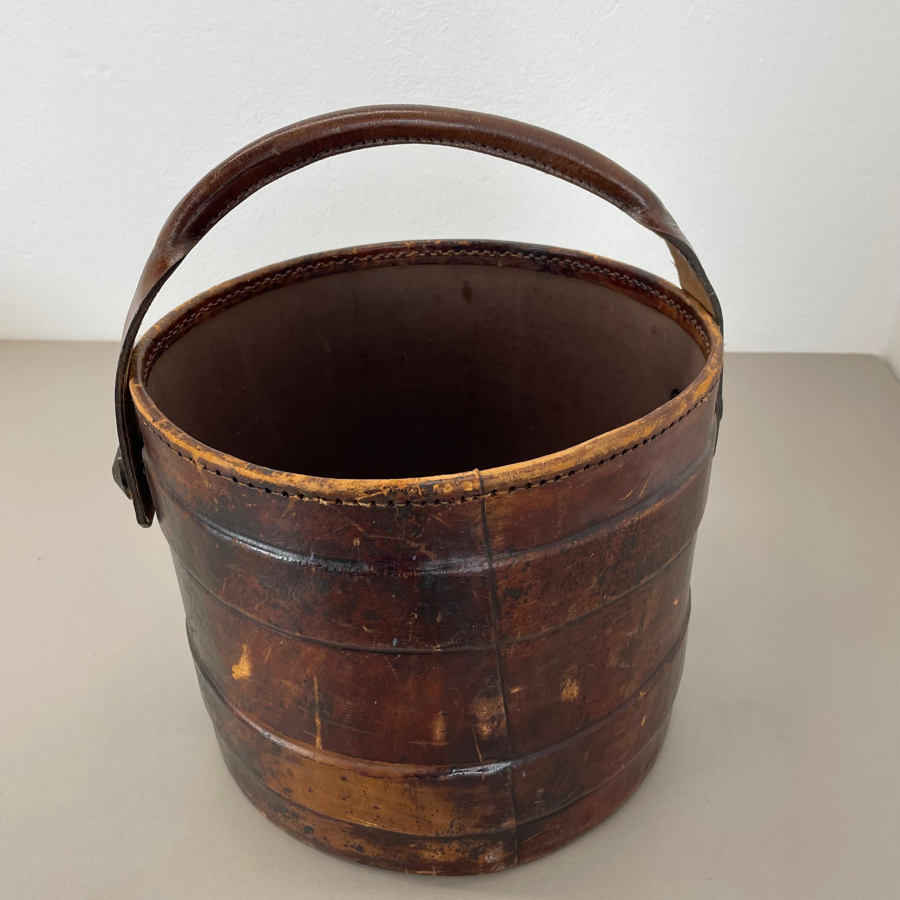 Hollywood Regency Real Argentinian Leather Waste Paper Basket, Italy, 1970s For Sale 8