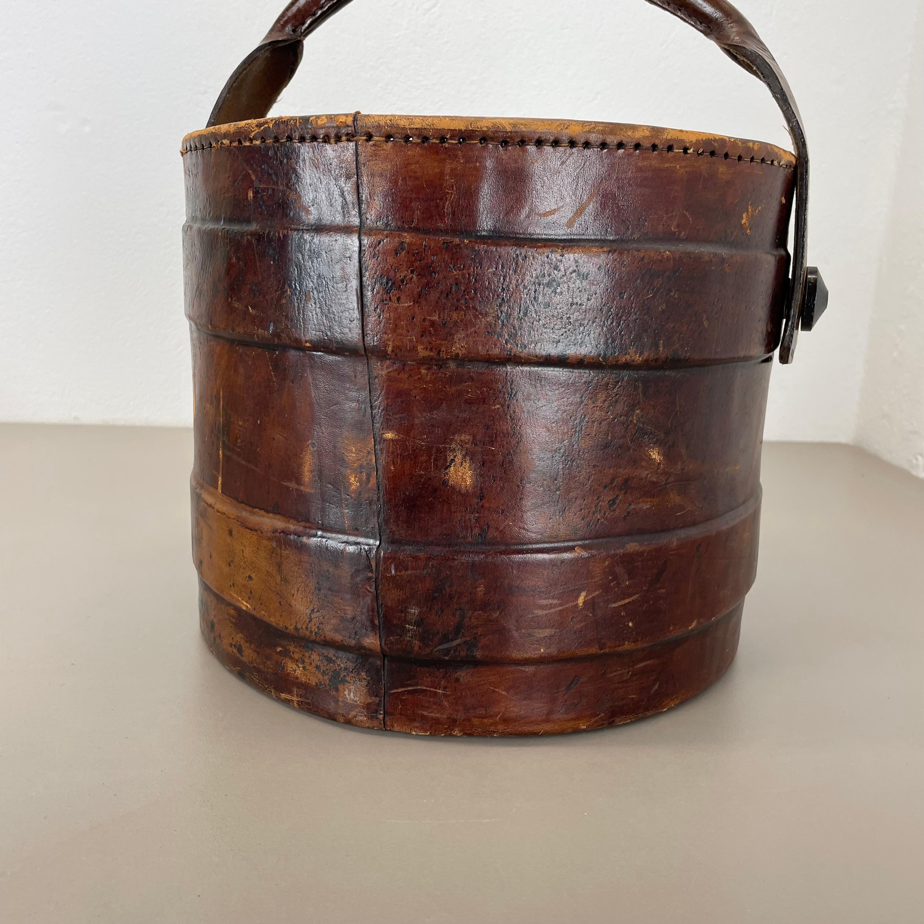 Hollywood Regency Real Argentinian Leather Waste Paper Basket, Italy, 1970s For Sale 9