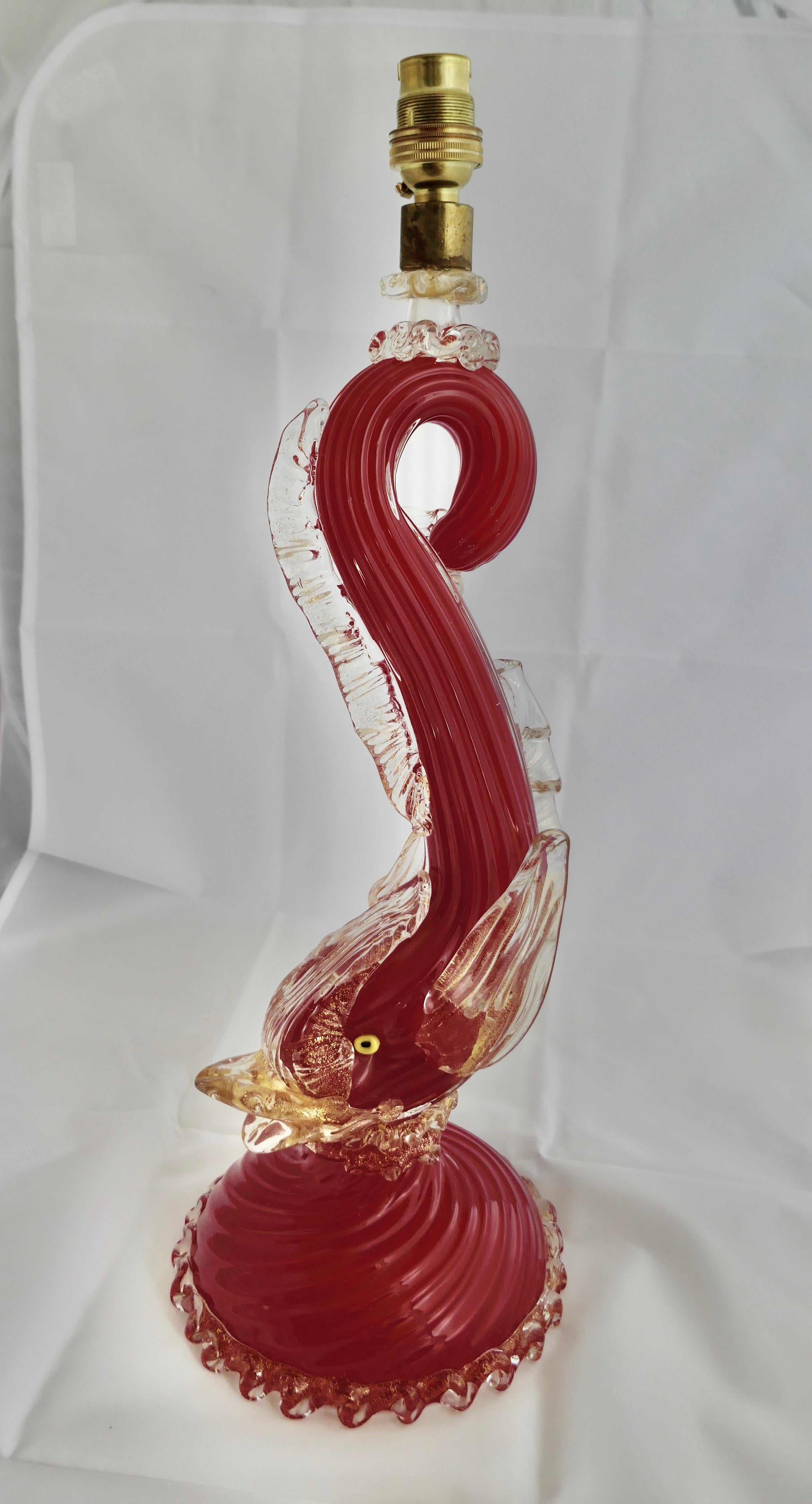 Hollywood Regency Red Venetian Murano Glass Fish/Dolphin Glass Table Lamp For Sale 1