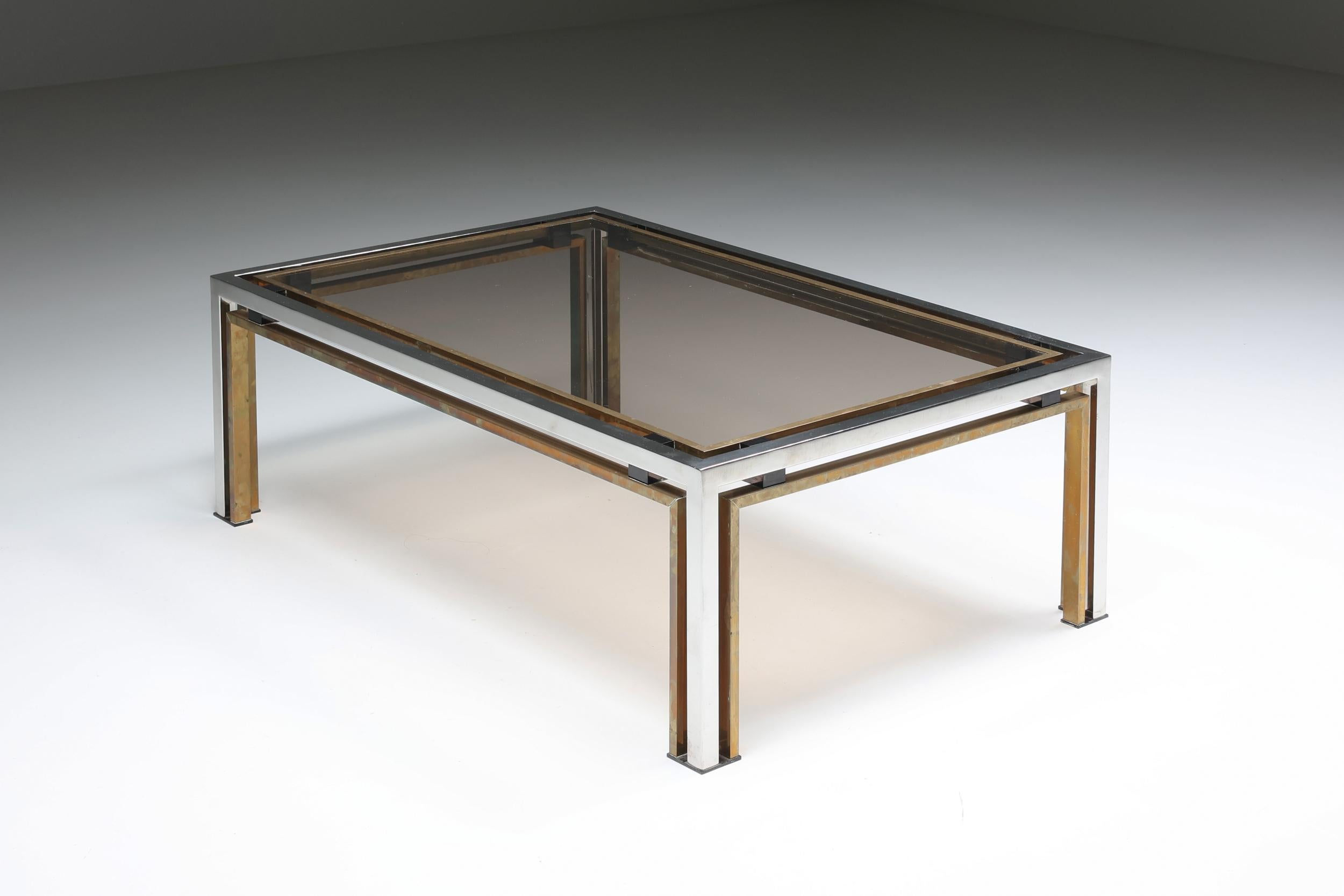 Hollywood Regency Romeo Rega Coffee Table in Brass and Glass, 1970's In Excellent Condition For Sale In Antwerp, BE