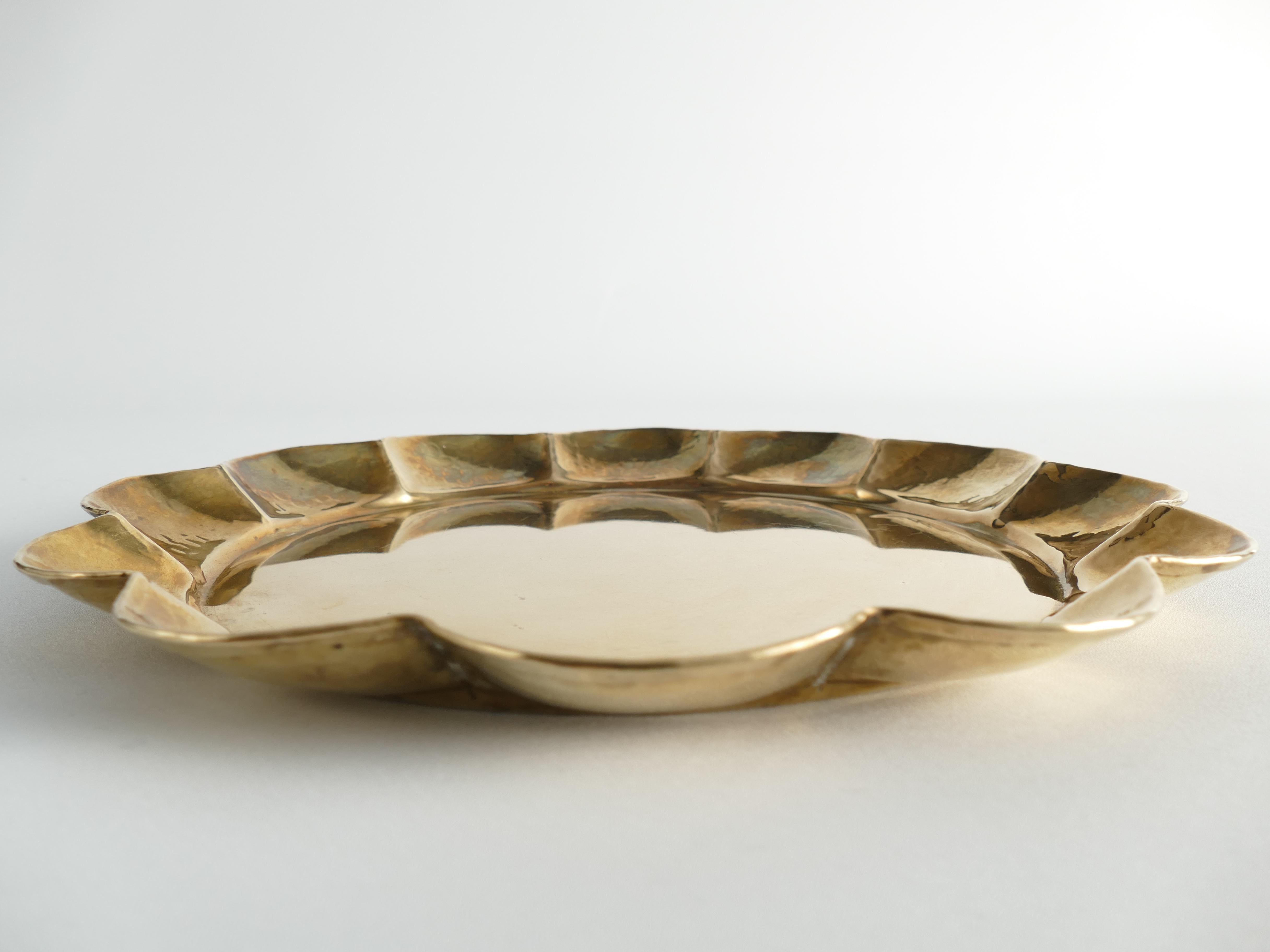 Hollywood Regency Round Brass Tray by Arvid Johansson, Arvika Konstsmide, Sweden For Sale 4