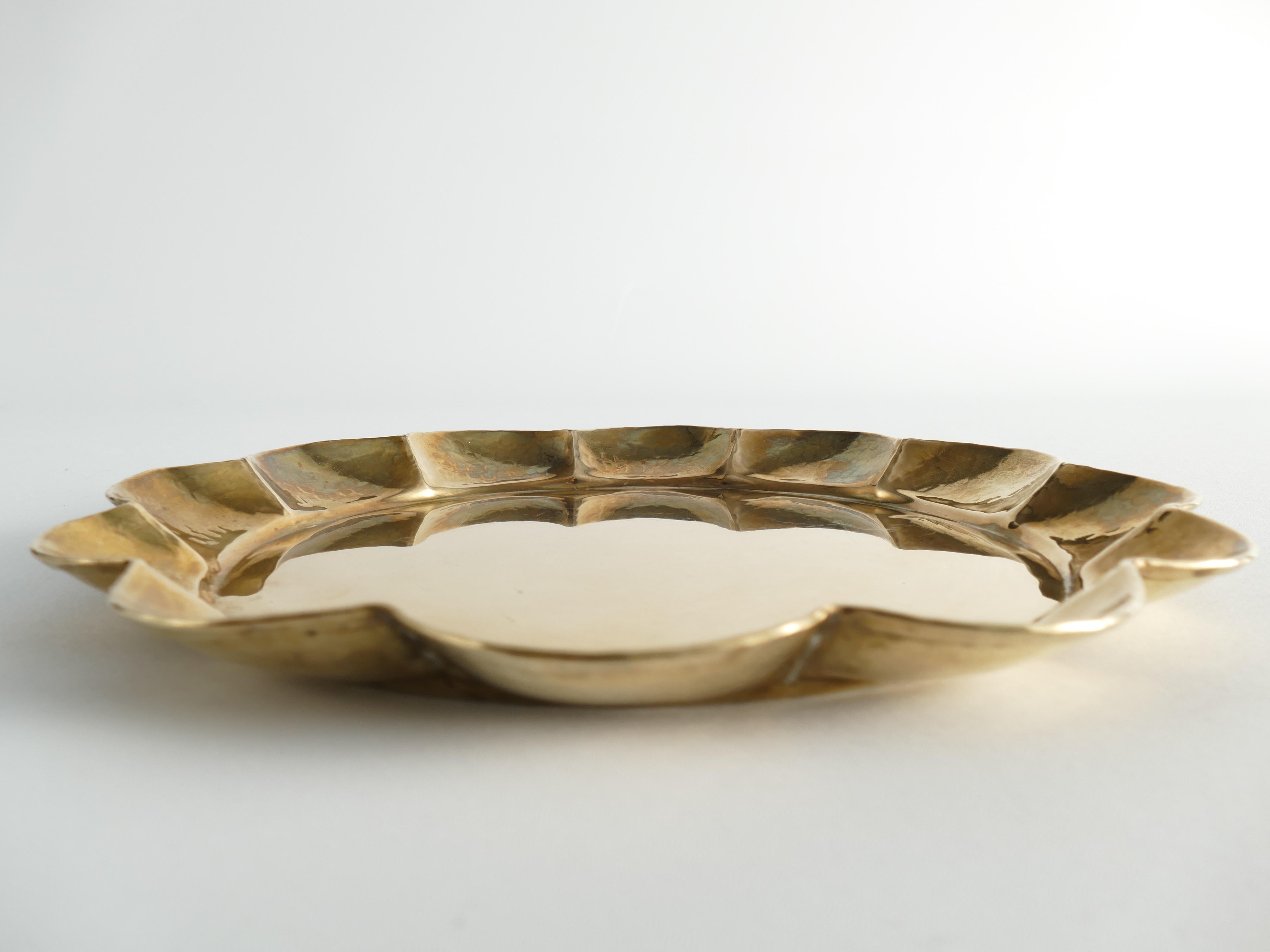 Hollywood Regency Round Brass Tray by Arvid Johansson, Arvika Konstsmide, Sweden For Sale 6