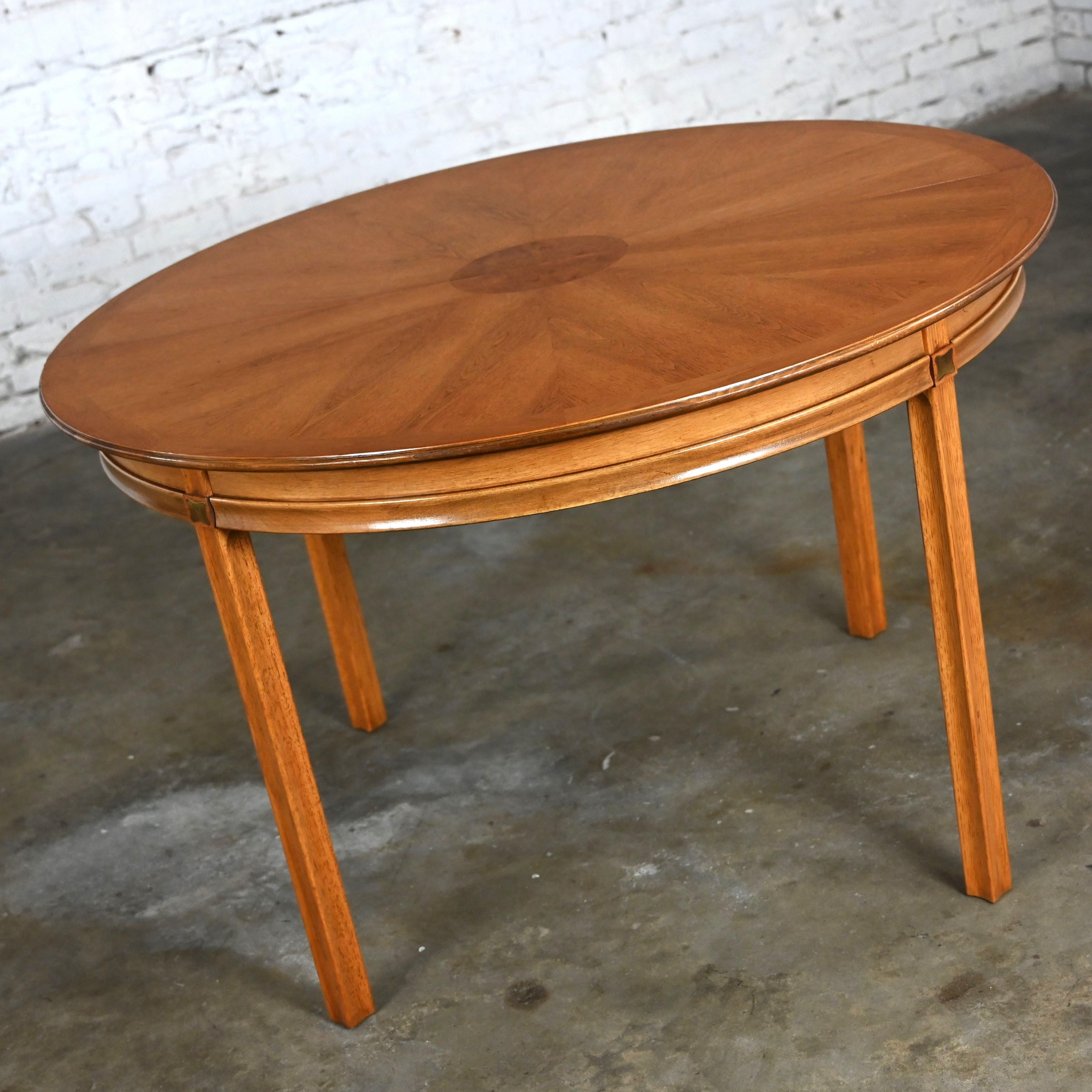 Hollywood Regency Round Extension Dining Table Thomasville Tamerlane Collection  In Good Condition In Topeka, KS