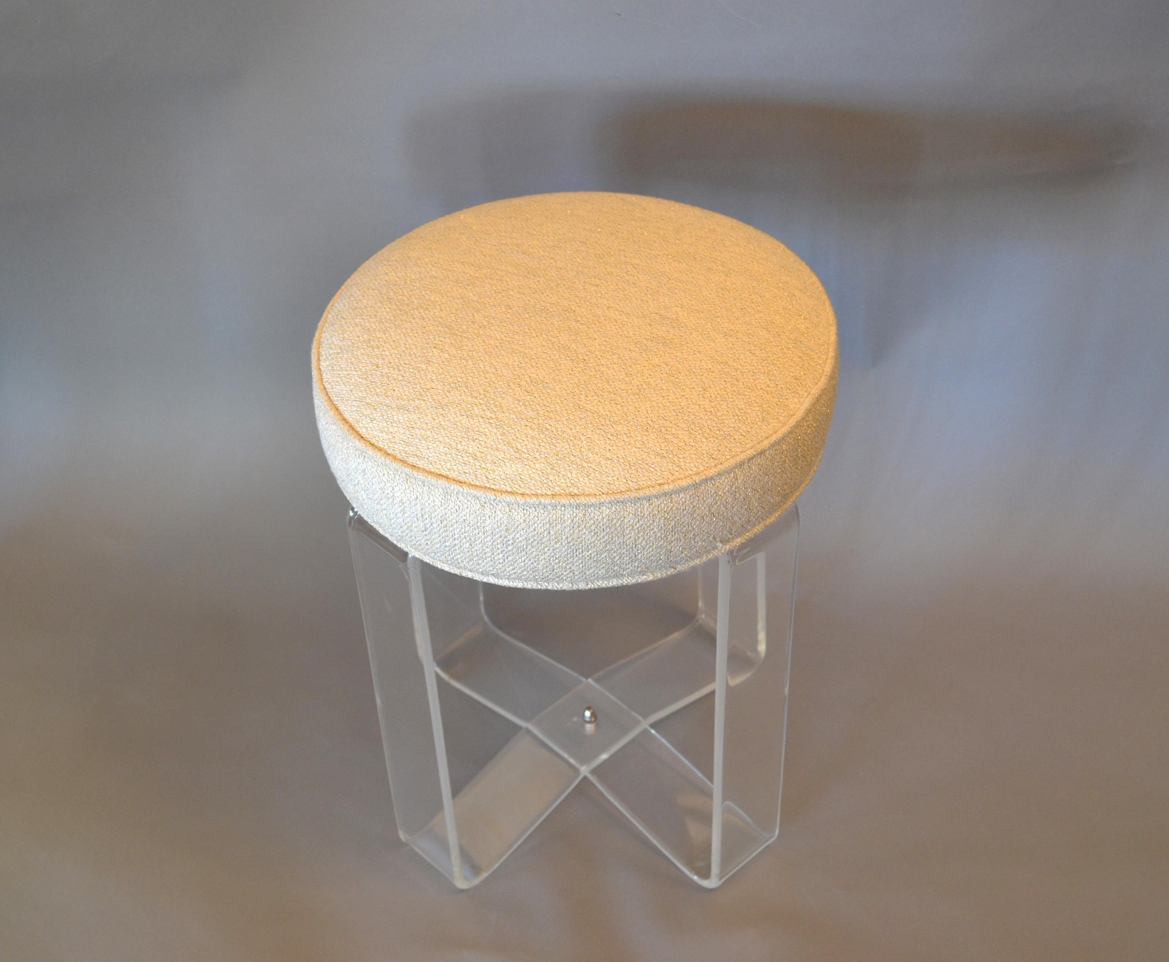 Hollywood Regency Round Lucite Stool Crissed-Cross Legs and Fabric Seat In Good Condition In Miami, FL