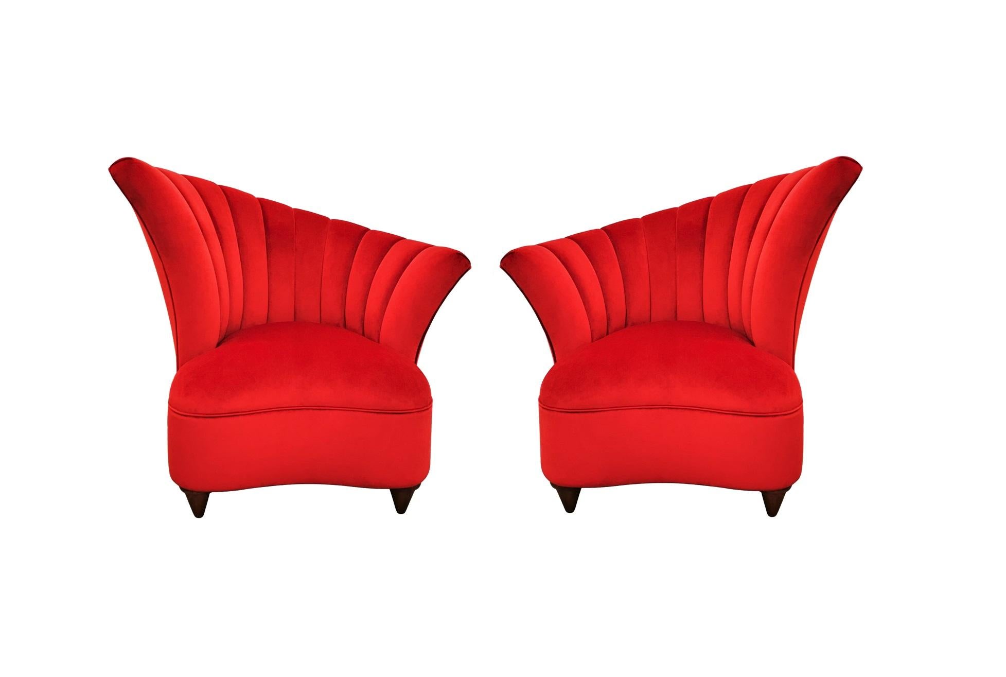 Une fabuleuse paire de chaises 