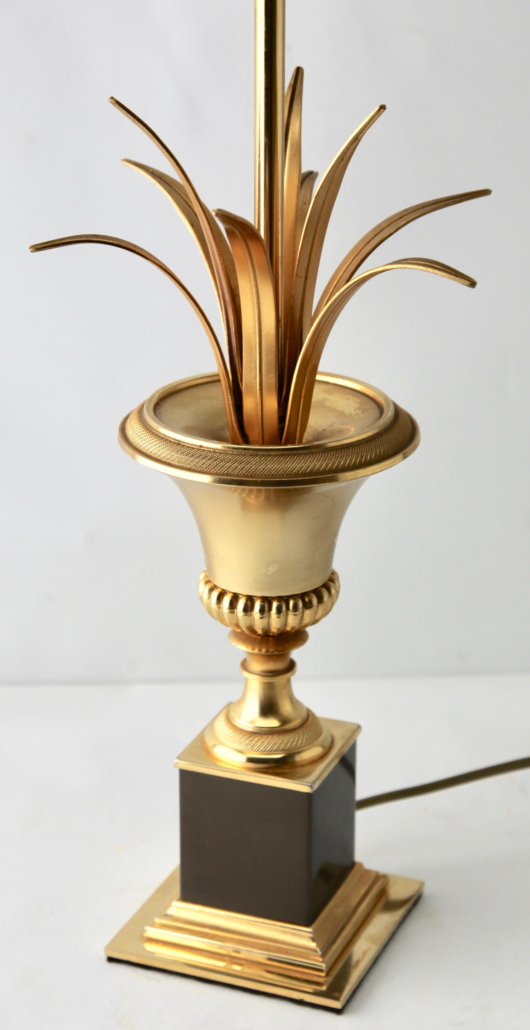 Hollywood Regency Sculptural Brass Palm Tree Table Lamp style of Maison Jansen (Französisch) im Angebot