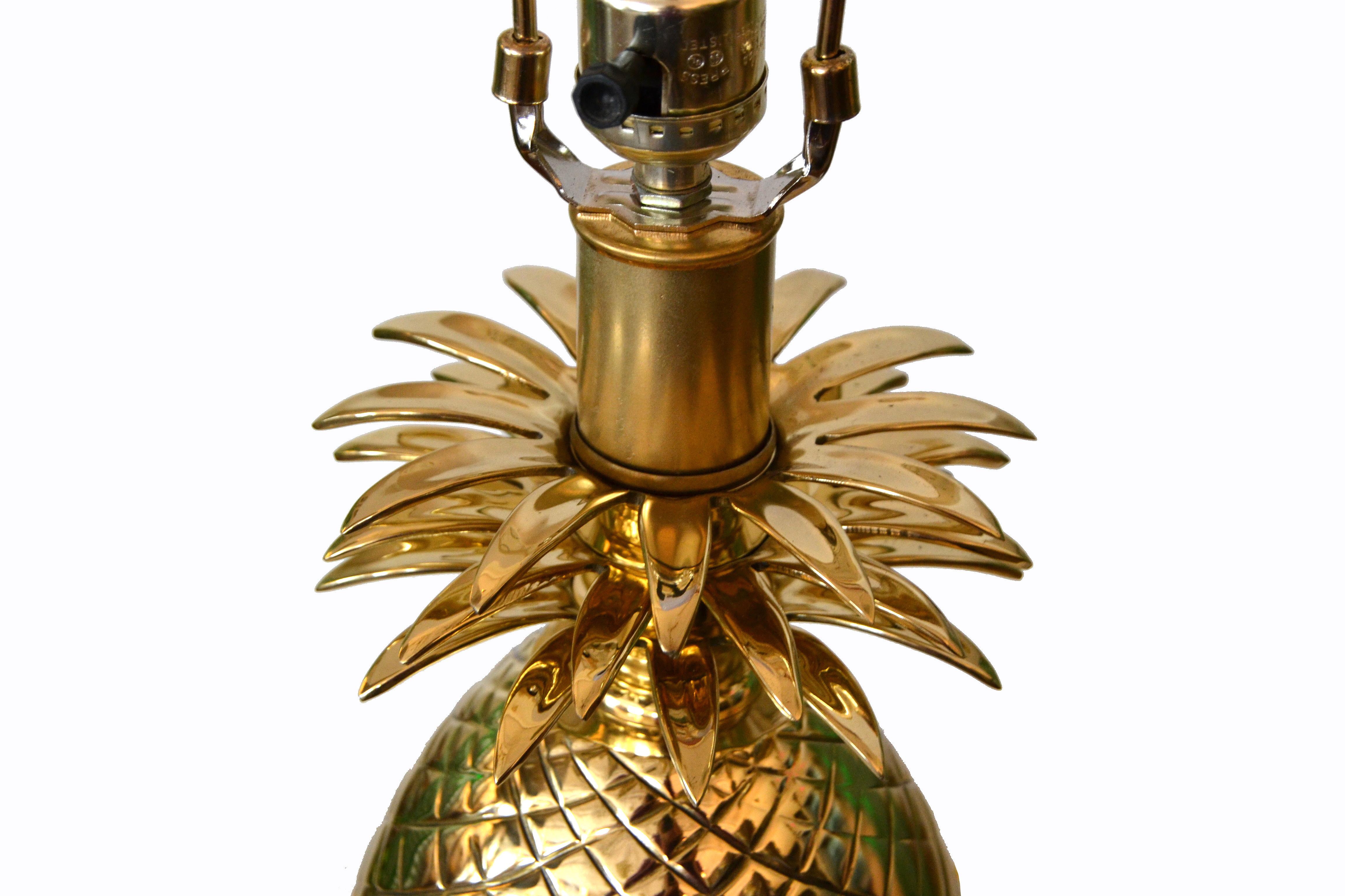 Metal Hollywood Regency Sculptural Bronze Pineapple Table Lamp with Harp and Finial