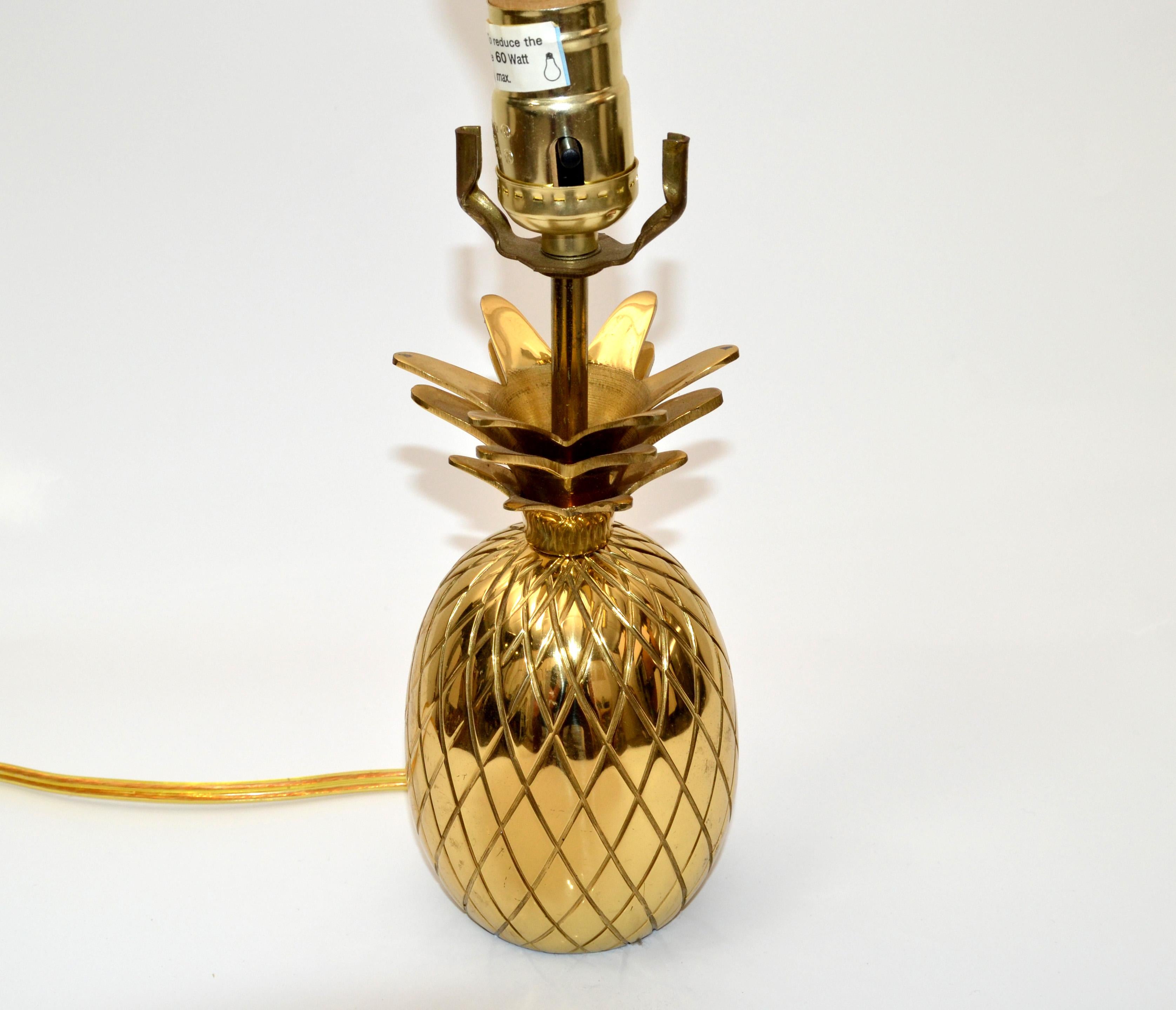 bronze pineapple lamp