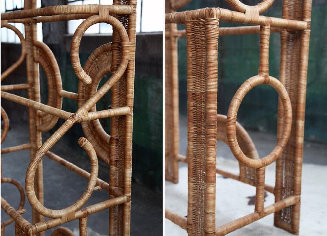 Hollywood Regency Sculptural Rattan Etagere, 1970s In Good Condition For Sale In Madison, WI
