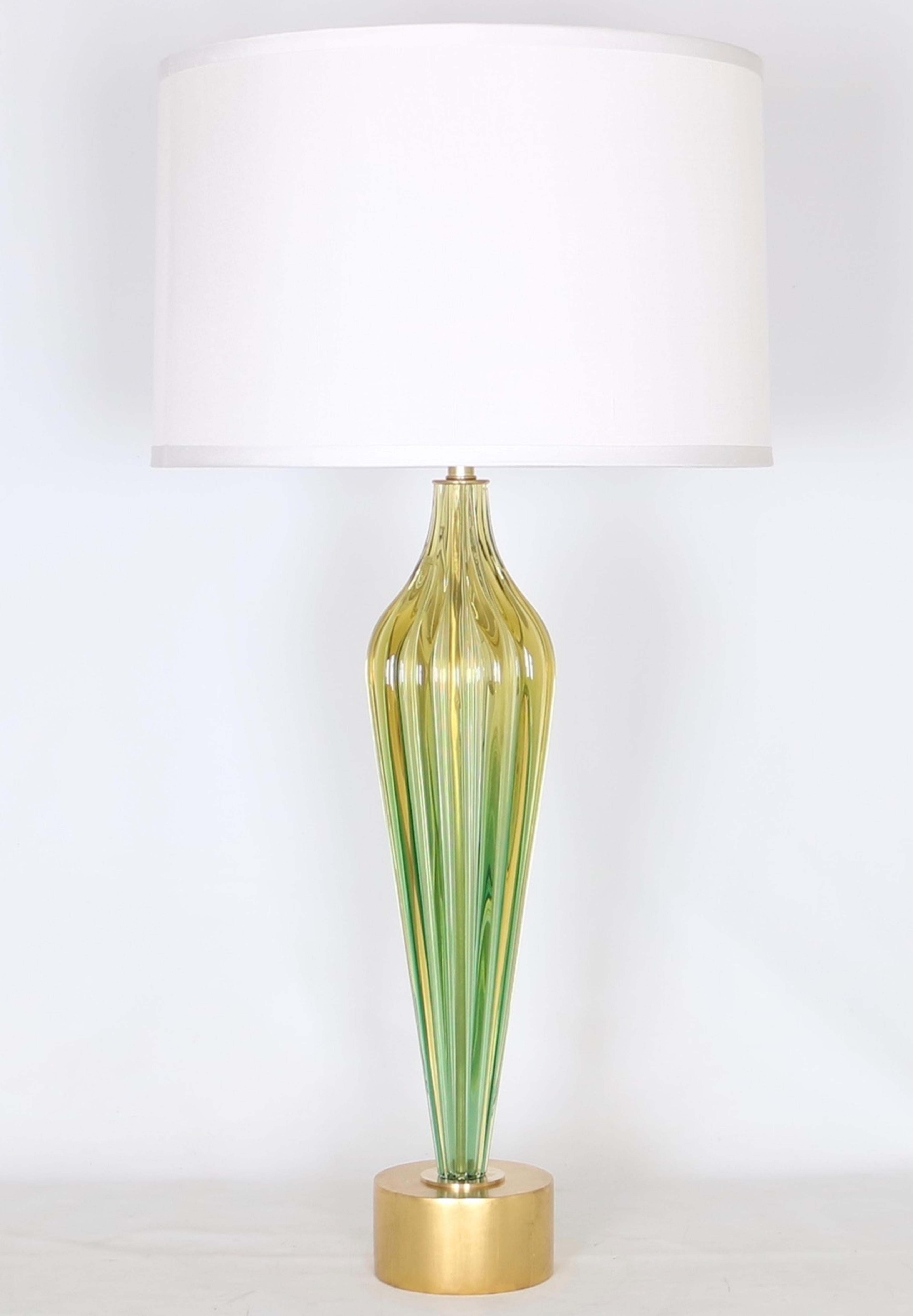 20th Century Hollywood Regency Seguso Lamp in Green and Gold Murano Glass
