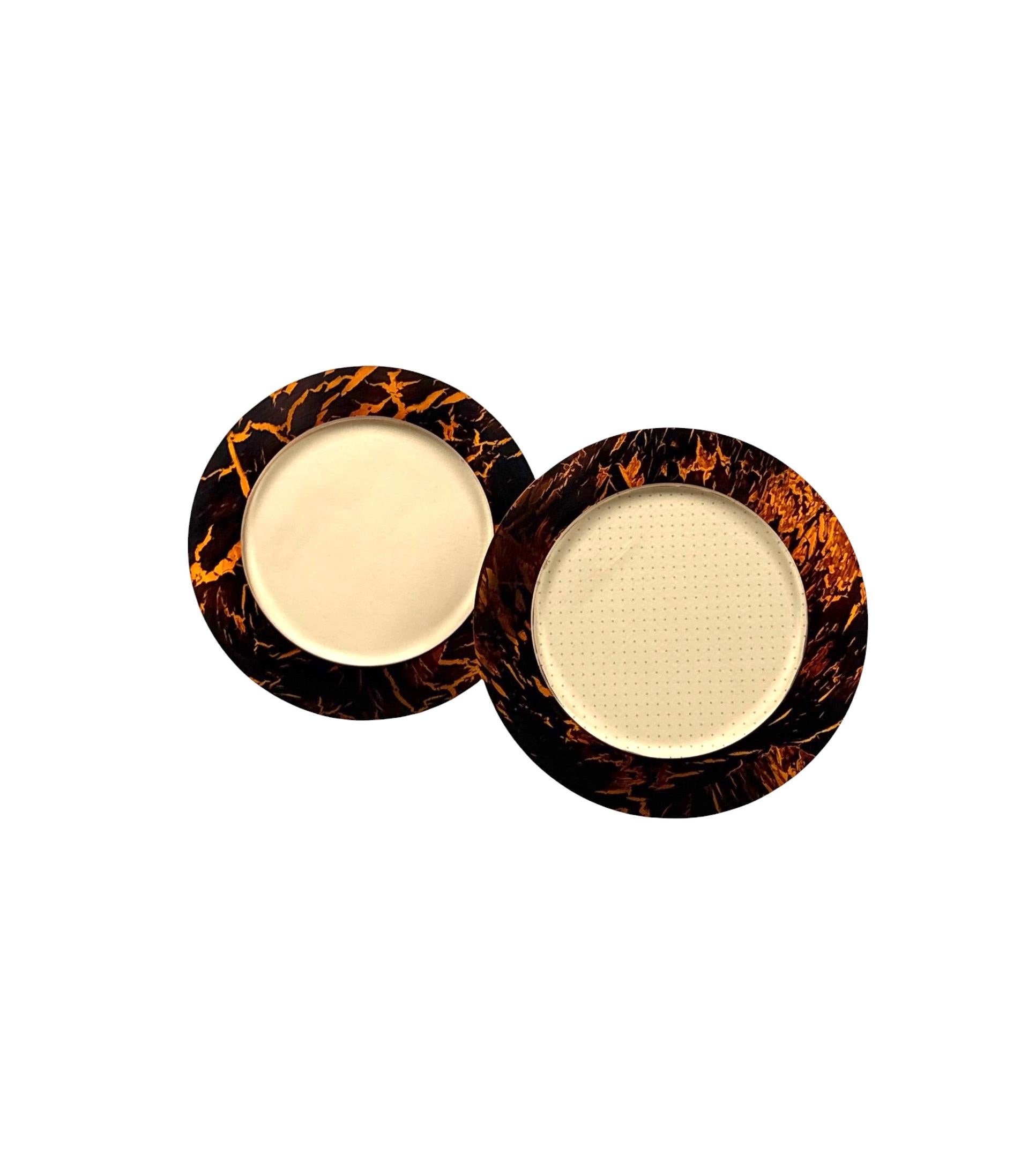 Hollywood regency set of 2 lucite photo frames, Italy 1970s For Sale 3