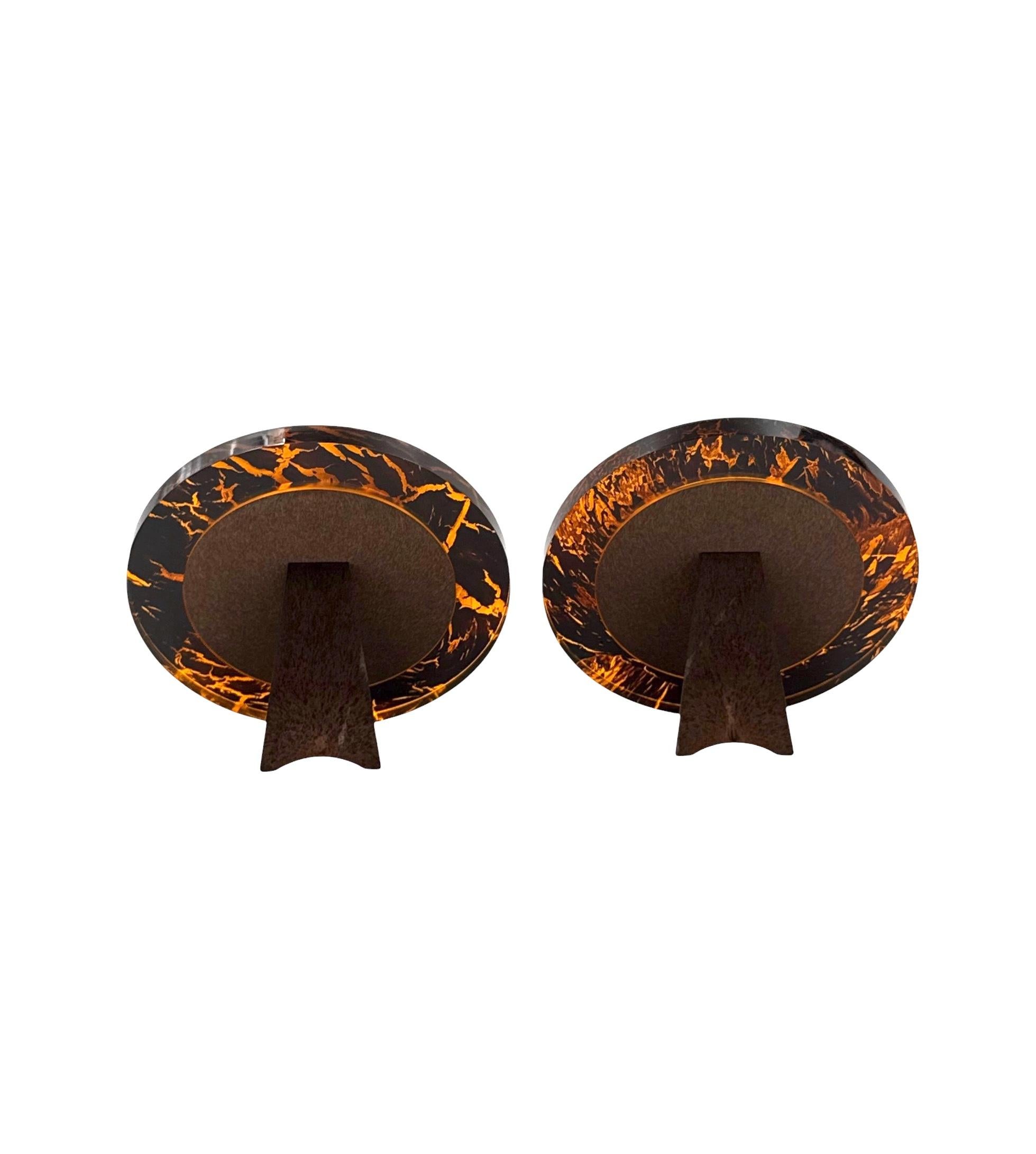 Hollywood regency set of 2 lucite photo frames, Italy 1970s For Sale 1