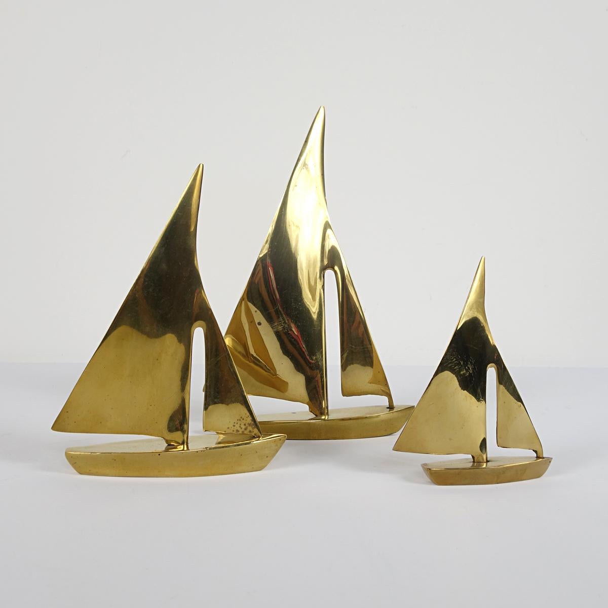 American Hollywood Regency Set of Three Brass Sailing Boats Attributed to Curtis Jeré
