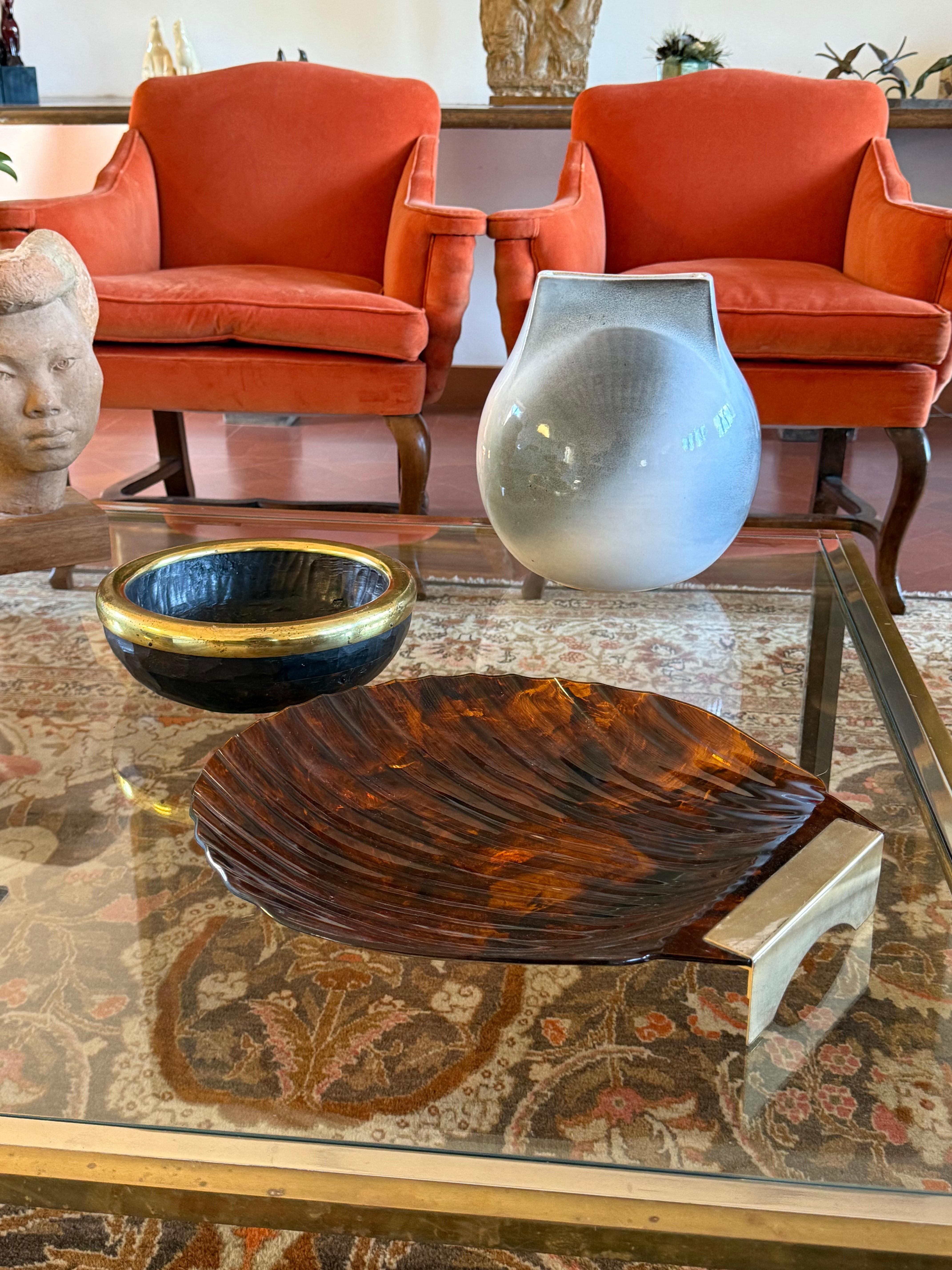 Hollywood regency shell shaped centerpiece, Italy 1970s In condizioni ottime in vendita a Firenze, IT