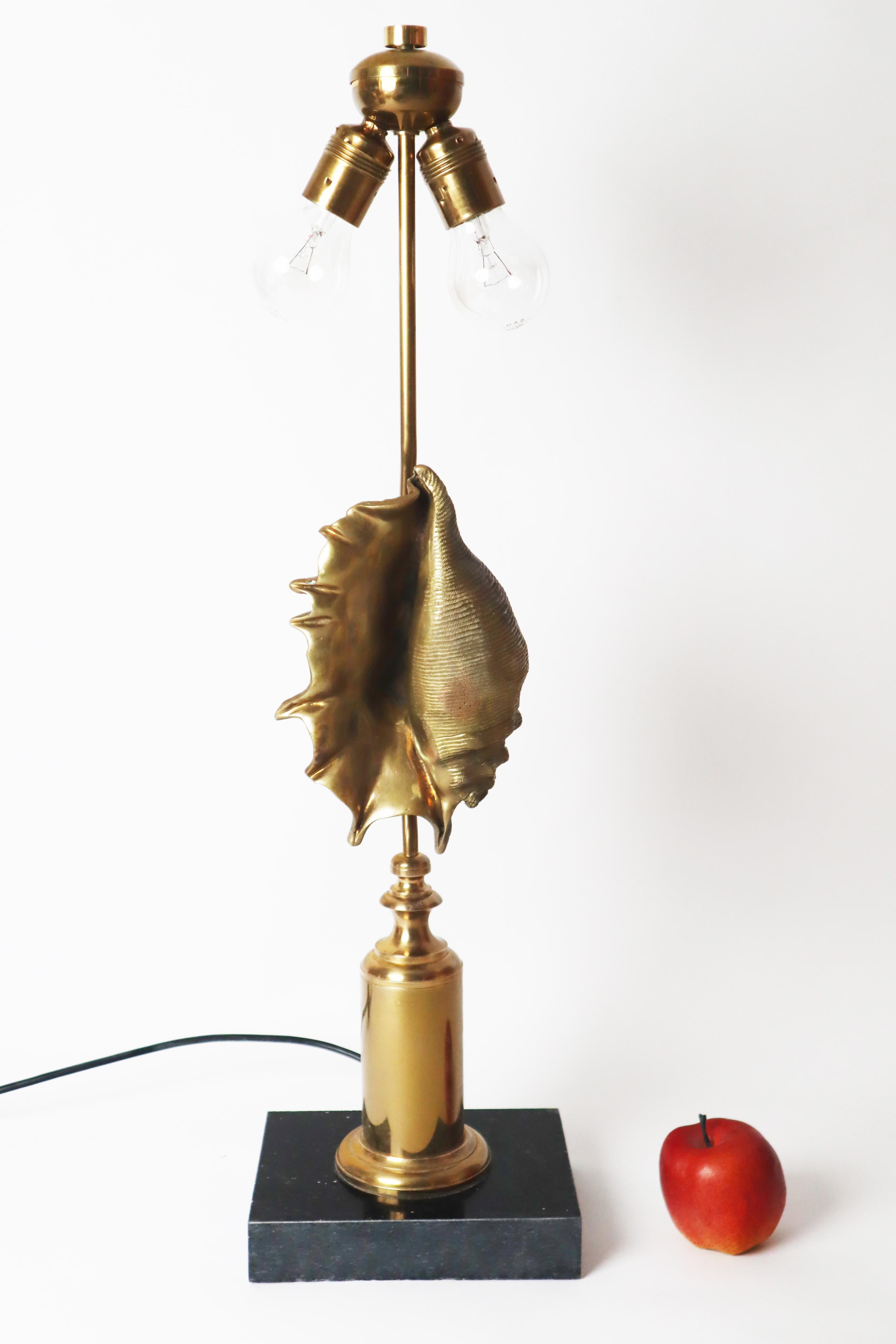 Hollywood Regency Shell-Shaped Table Lamp by Maison Charles Paris For Sale 5