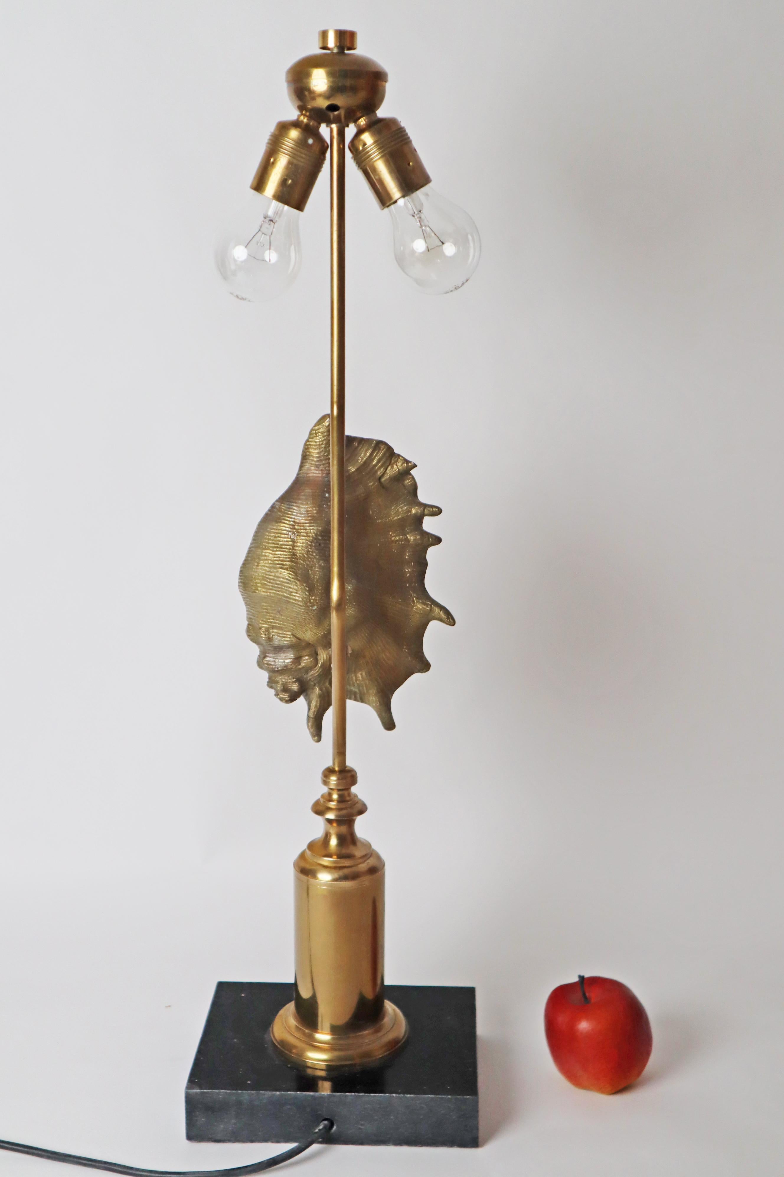 Hollywood Regency Shell-Shaped Table Lamp by Maison Charles Paris For Sale 7