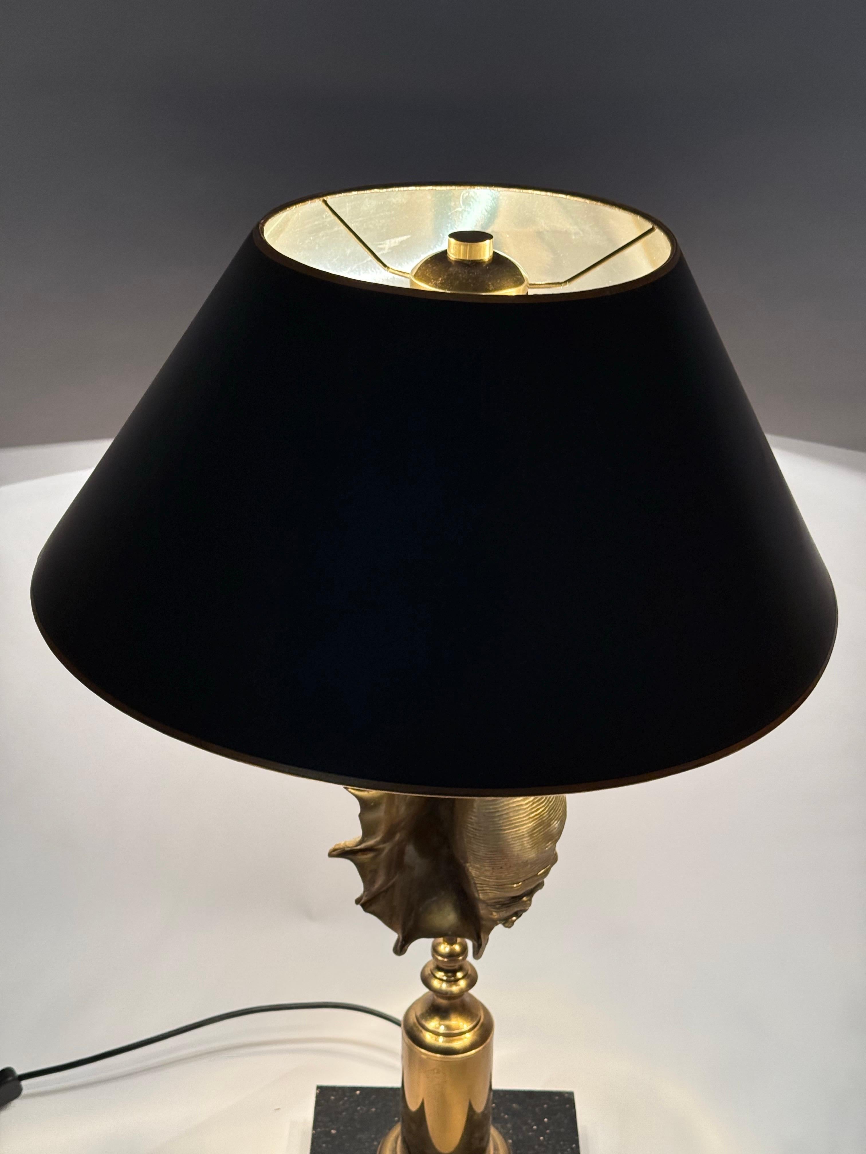 Cast Hollywood Regency Shell-Shaped Table Lamp by Maison Charles Paris For Sale