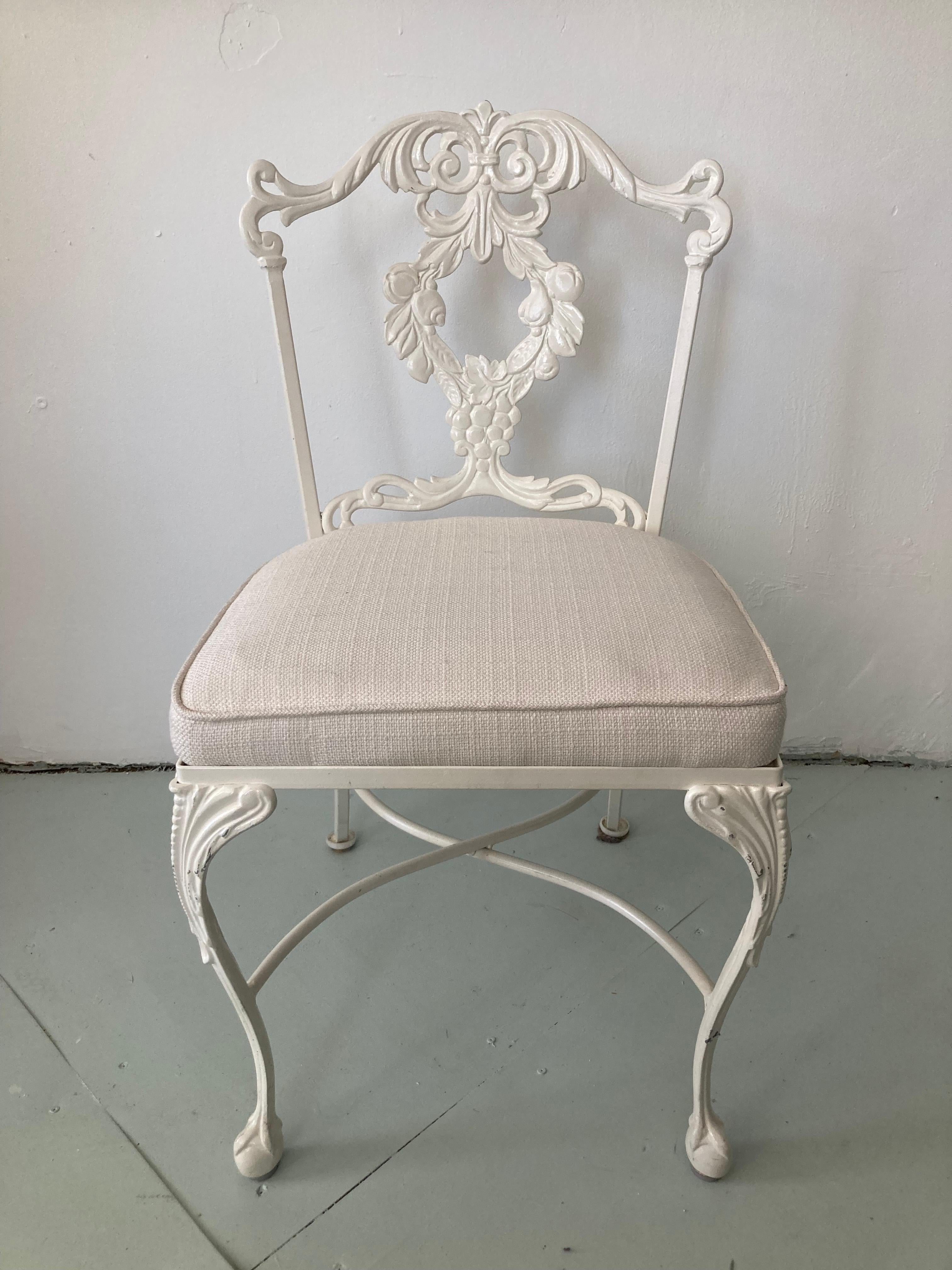 Silla de comedor lateral Hollywood Regency Regencia de Hollywood en venta