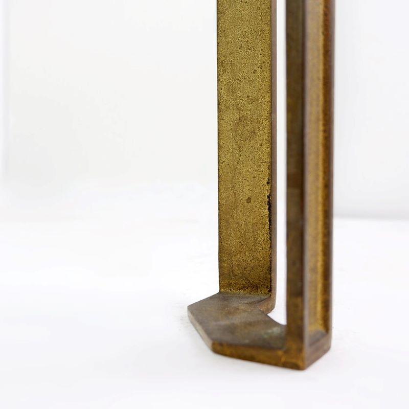 Table d'appoint/table basse Hollywood Regency, par Peter Ghyczy en verre - bronze années 1970.