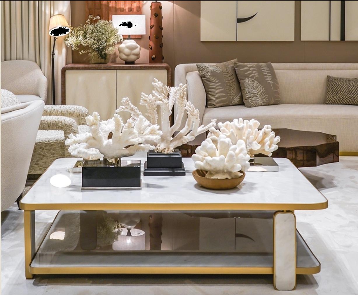 Hollywood Regency Side Table In Brass and Marble By Jose De Castro In New Condition For Sale In NEW YORK, NY