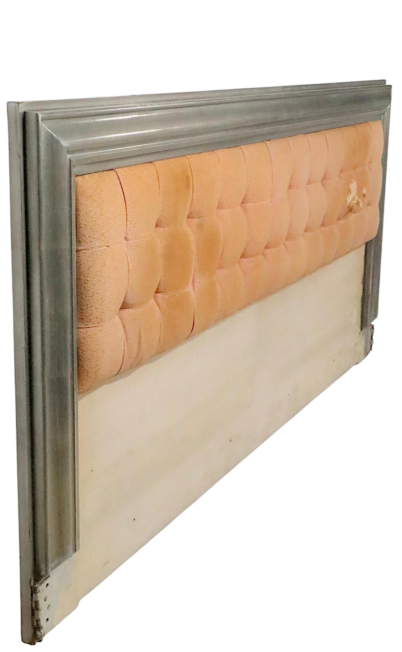 Hollywood Regency Silver Gilt and Upholstered Kiong Size bed by James Mont 1940s For Sale 11