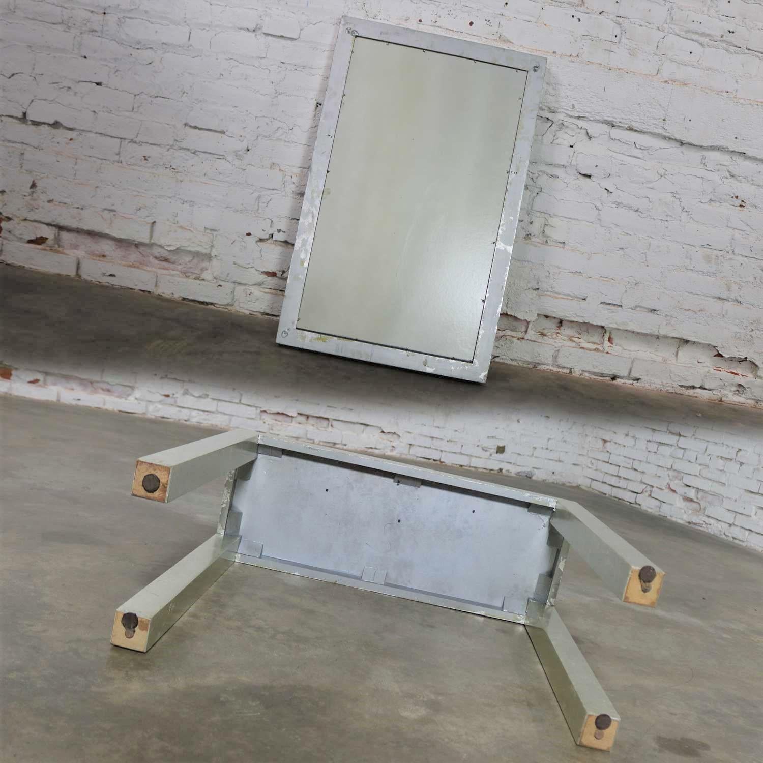 Hollywood Regency Silver Leafed Parsons Console Table and Mirror Set 11