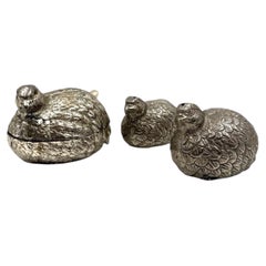 Hollywood Regency silver-plated quail-shaped salt and pepper shakers, Gucci Italy, 1970s