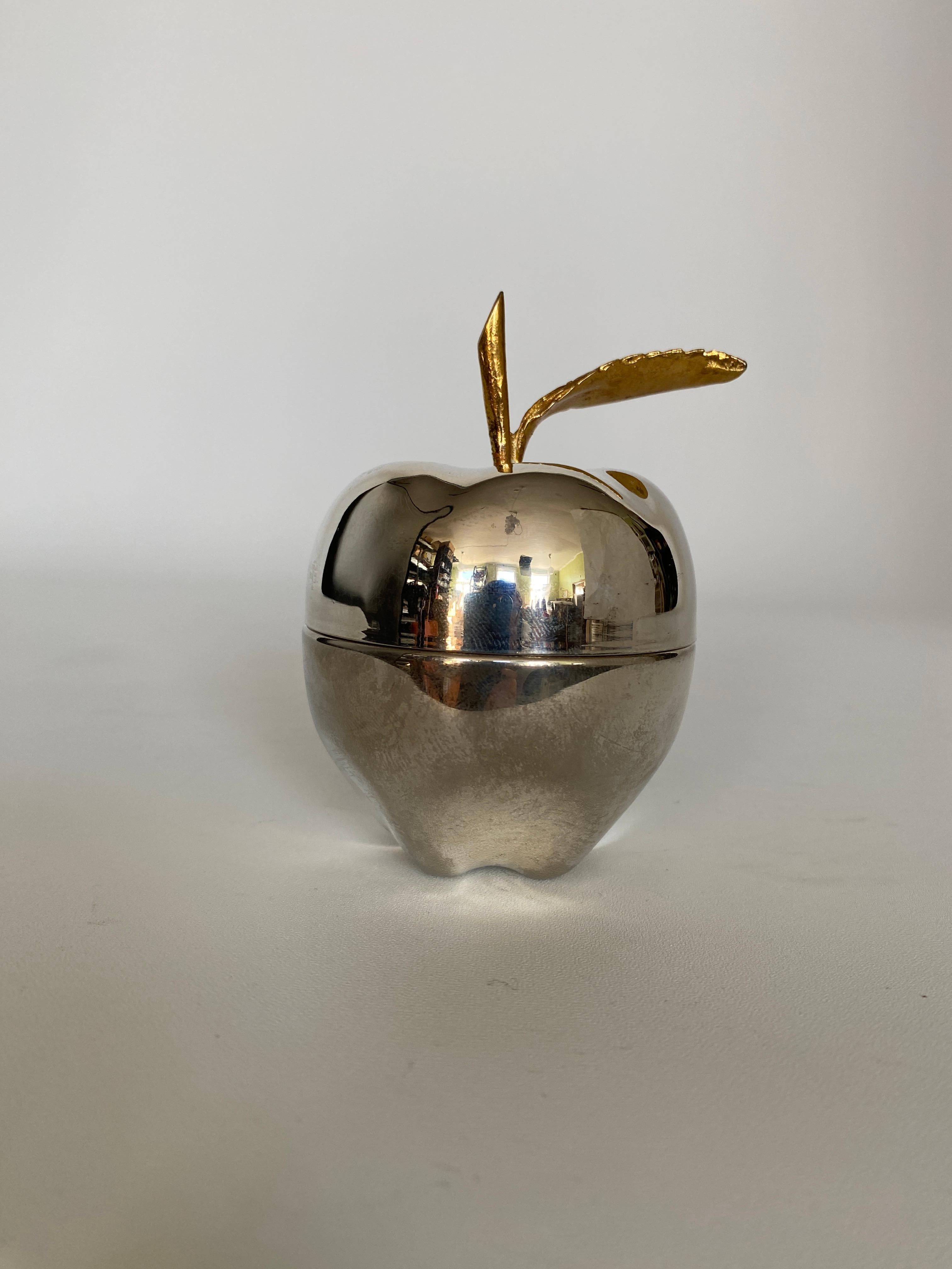 Hollywood Regency Silver Plated and Brass Apple Trinket Box For Sale 6