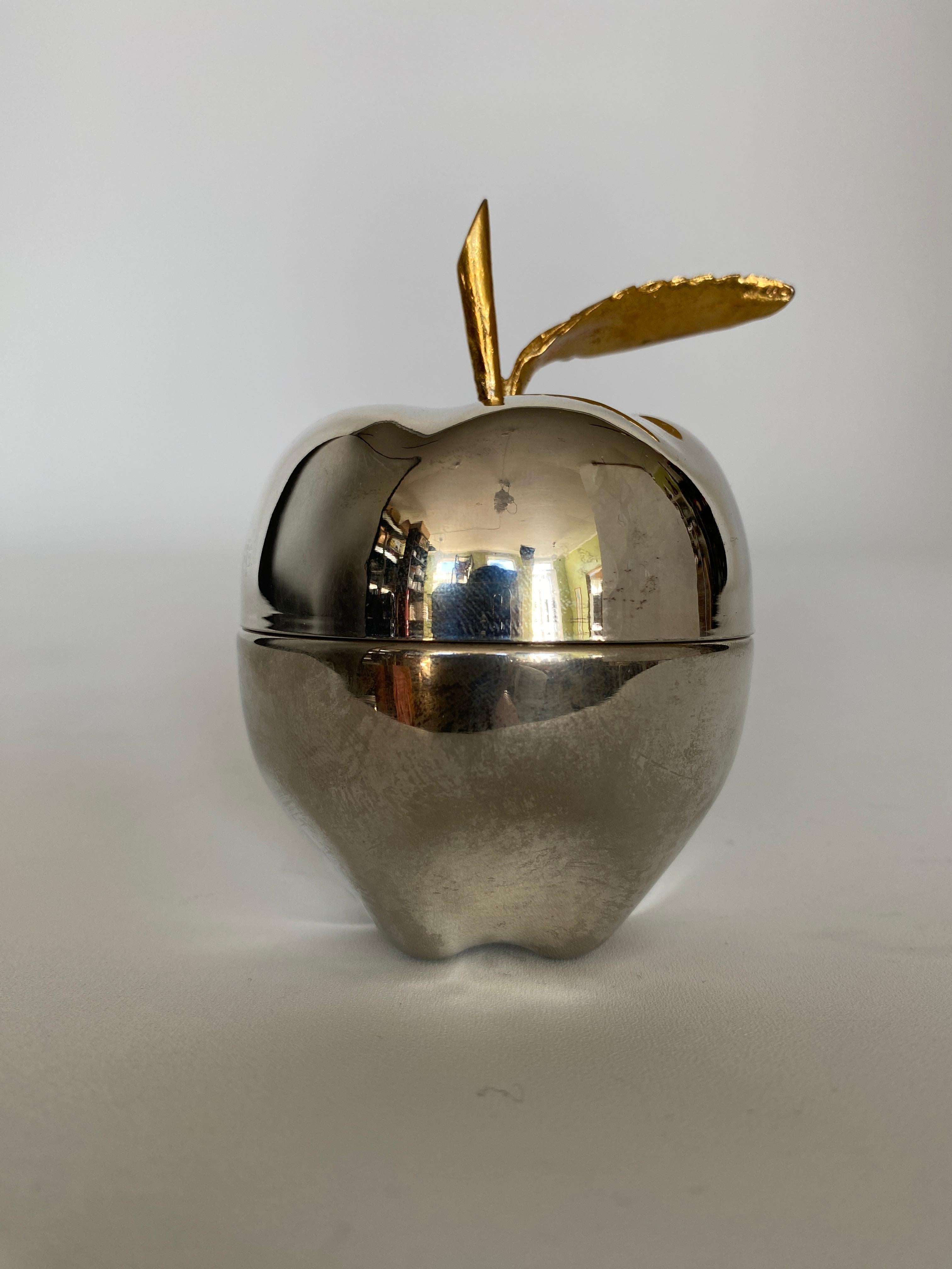 Hollywood Regency Silver Plated and Brass Apple Trinket Box For Sale 7