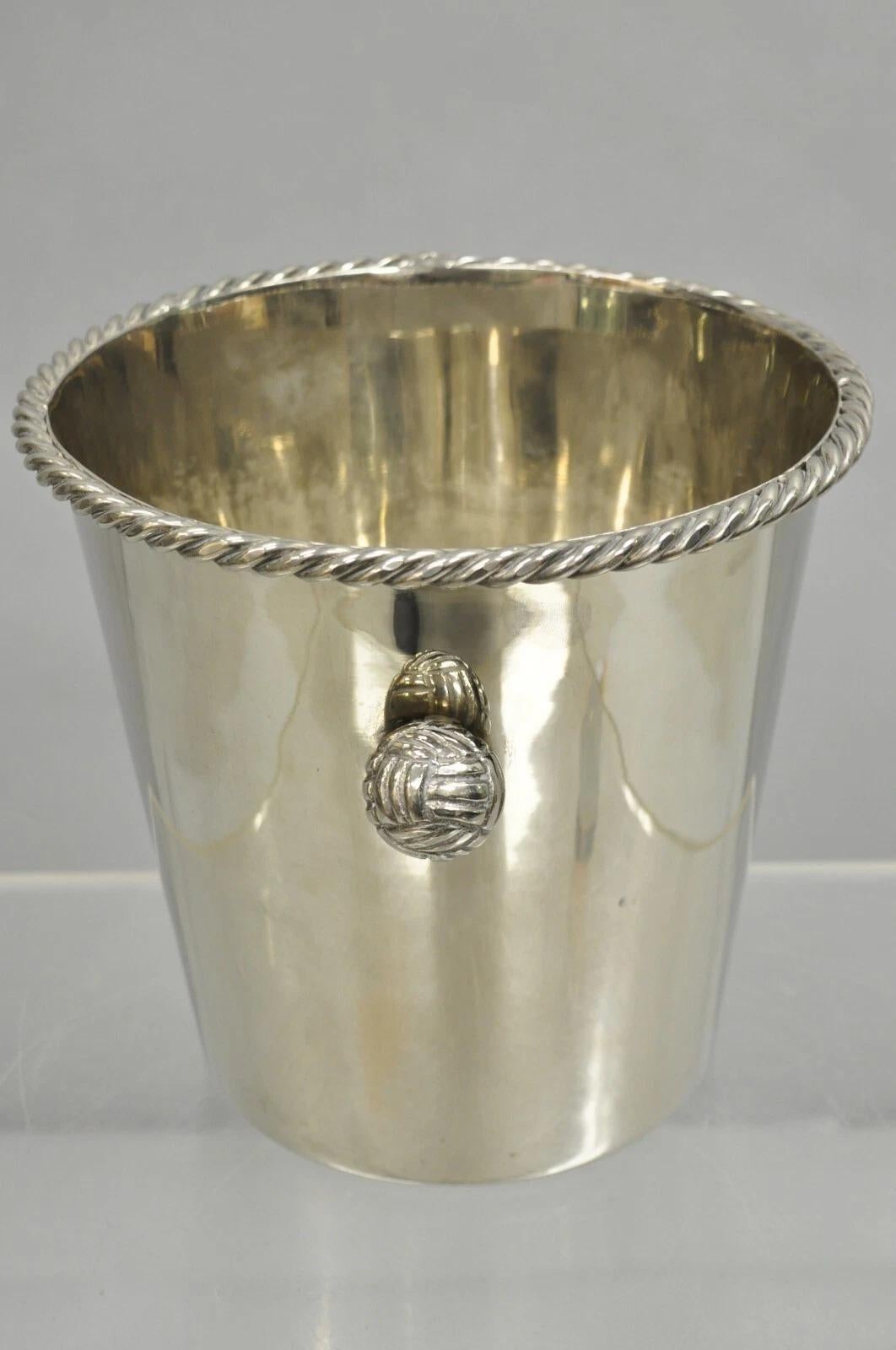 Hollywood Regency Cubitera enfriadora de champán chapada en plata con asas de nudo en venta 4