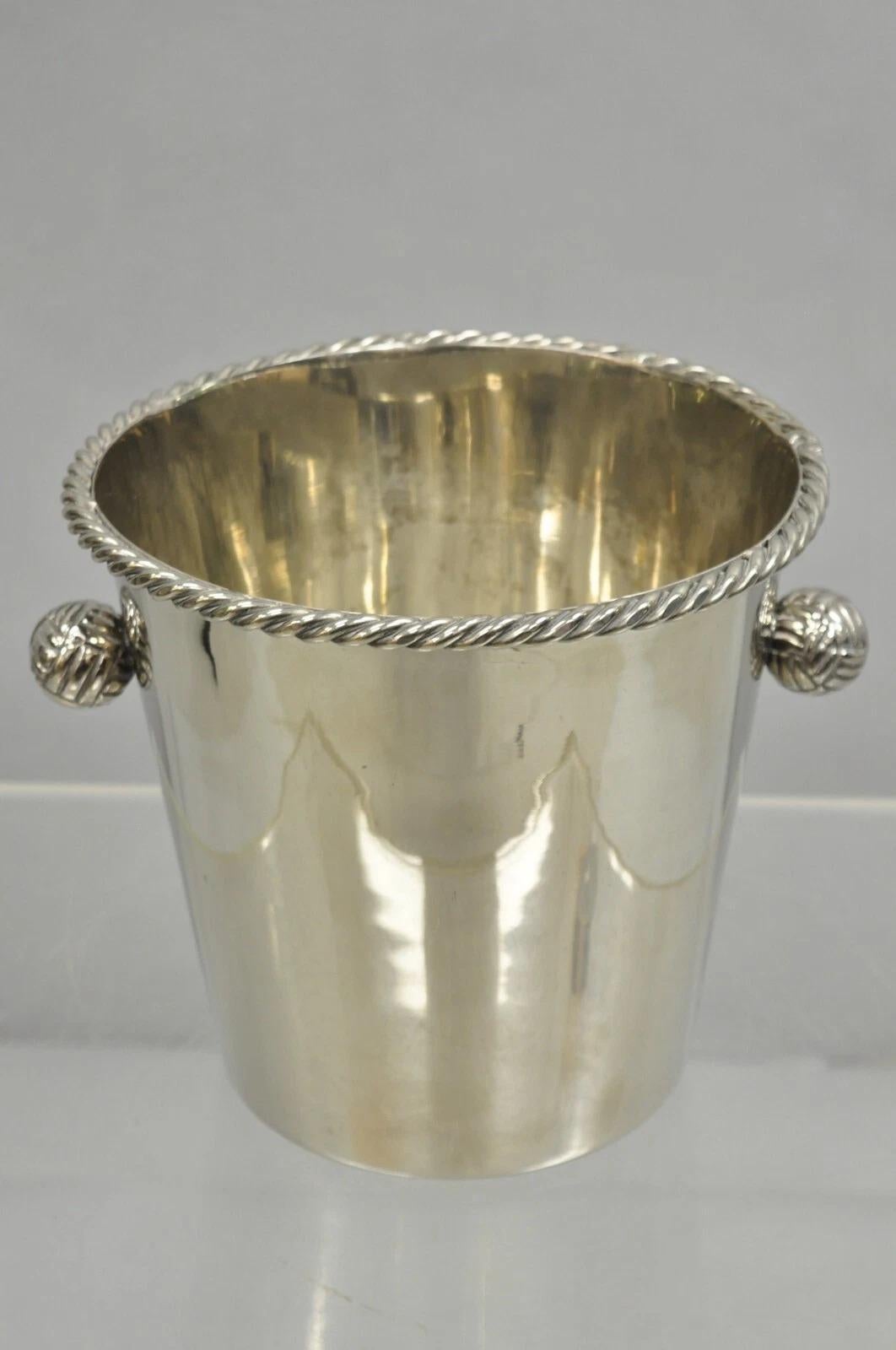 Hollywood Regency Cubitera enfriadora de champán chapada en plata con asas de nudo en venta 5