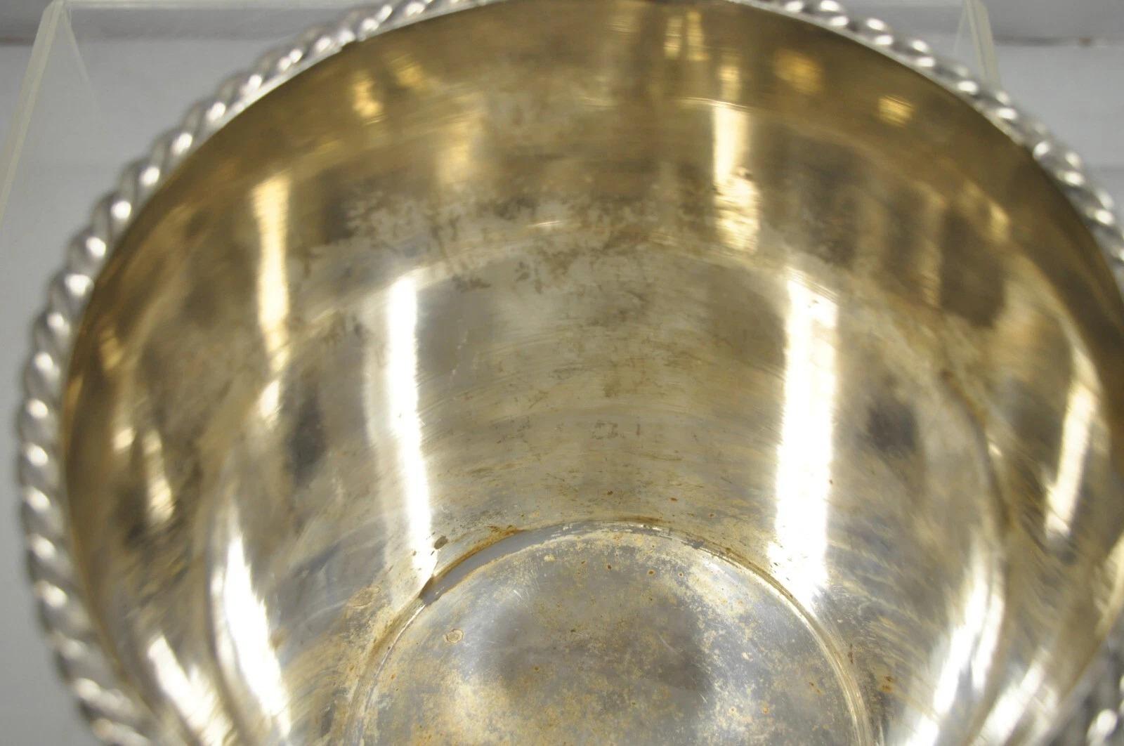 Hollywood Regency Cubitera enfriadora de champán chapada en plata con asas de nudo Chapado en plata en venta