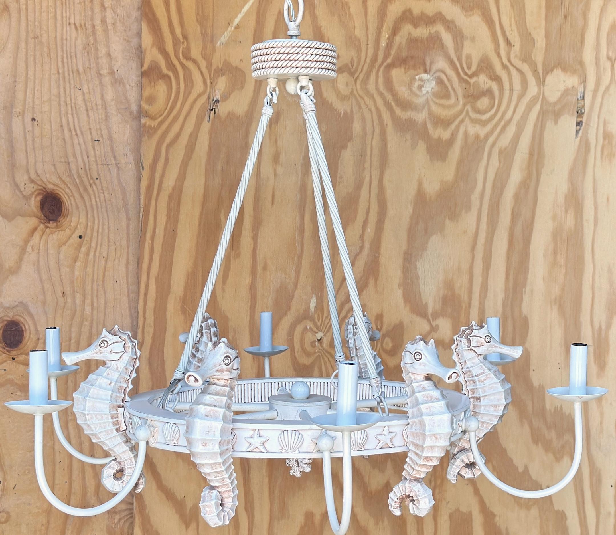 Américain Lustre à six lumières à motif d'hippocampe et de corail Hollywood Regency, circa 1970 en vente