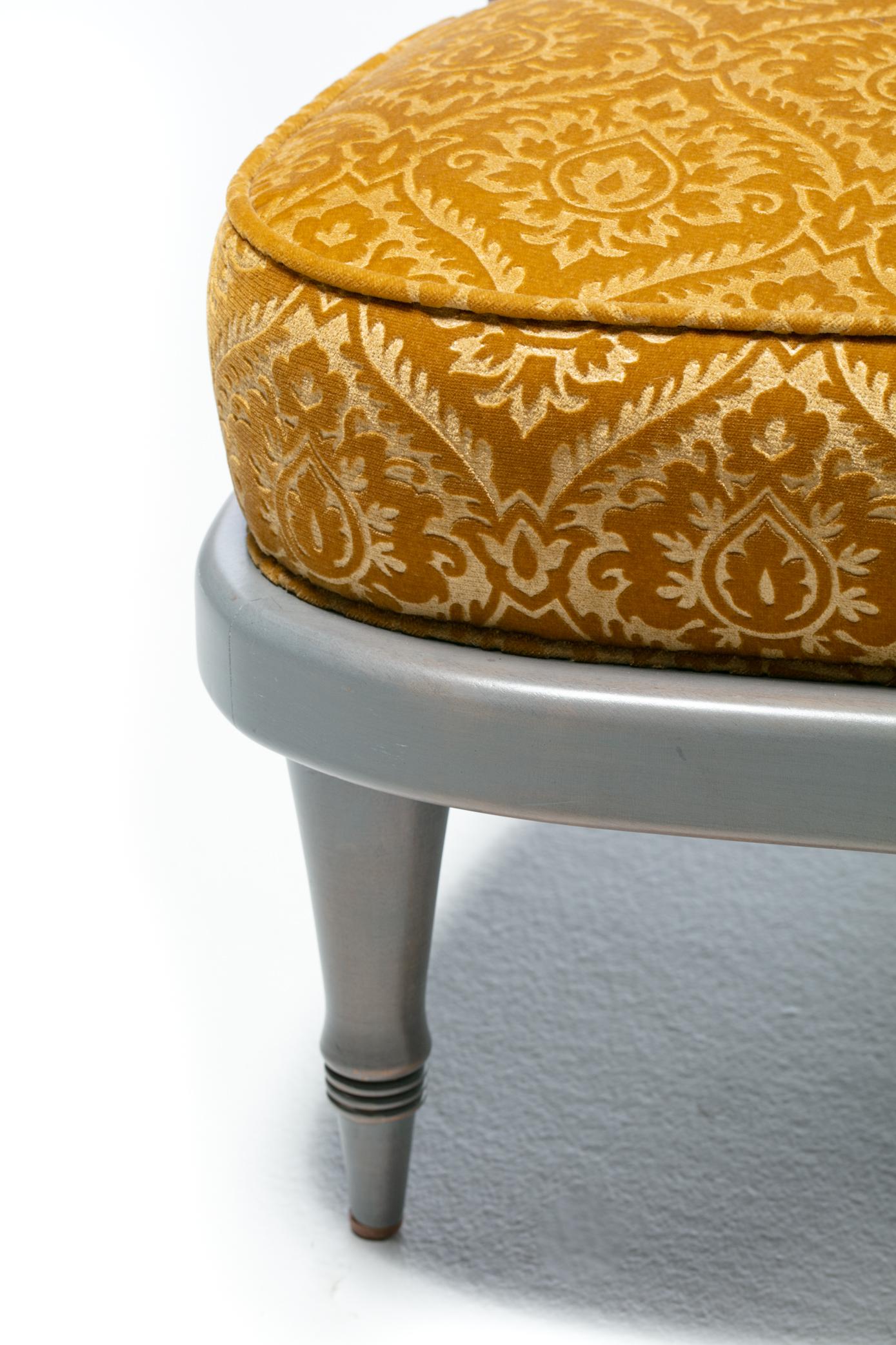 Hollywood Regency Slipper Chairs of Walnut and Brass in Italian Cut Velvet For Sale 9