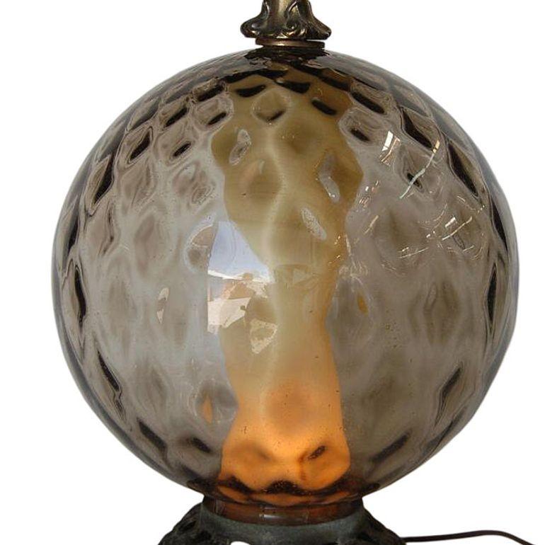 Verre fumé Lampes de bureau en verre bullé fumé Hollywood Regency, lumière d'appoint lumineuse intérieure brillante en vente