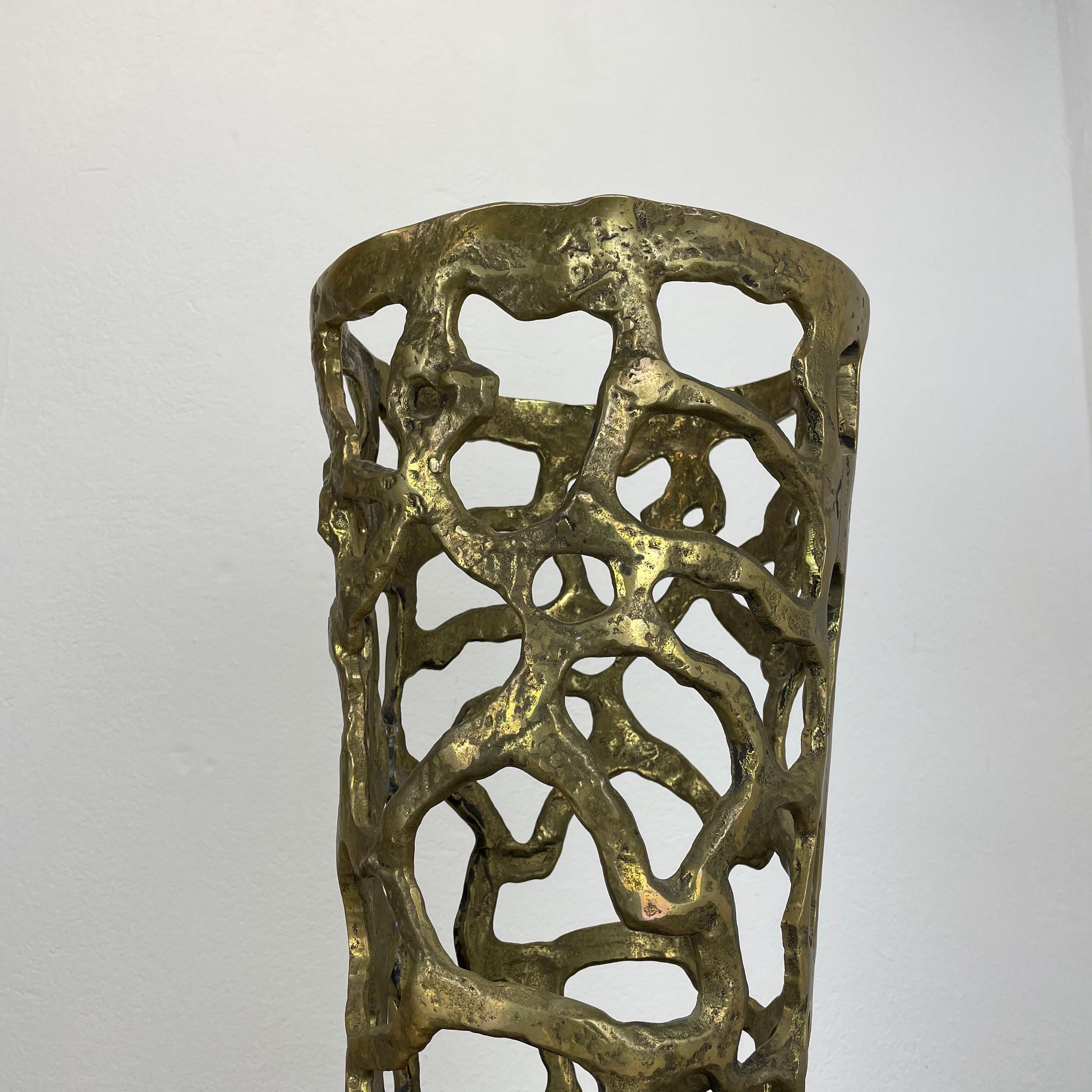 Hollywood Regency solide 11kg Brutalist Brass Umbrella Stand, Italie, 1970 en vente 6