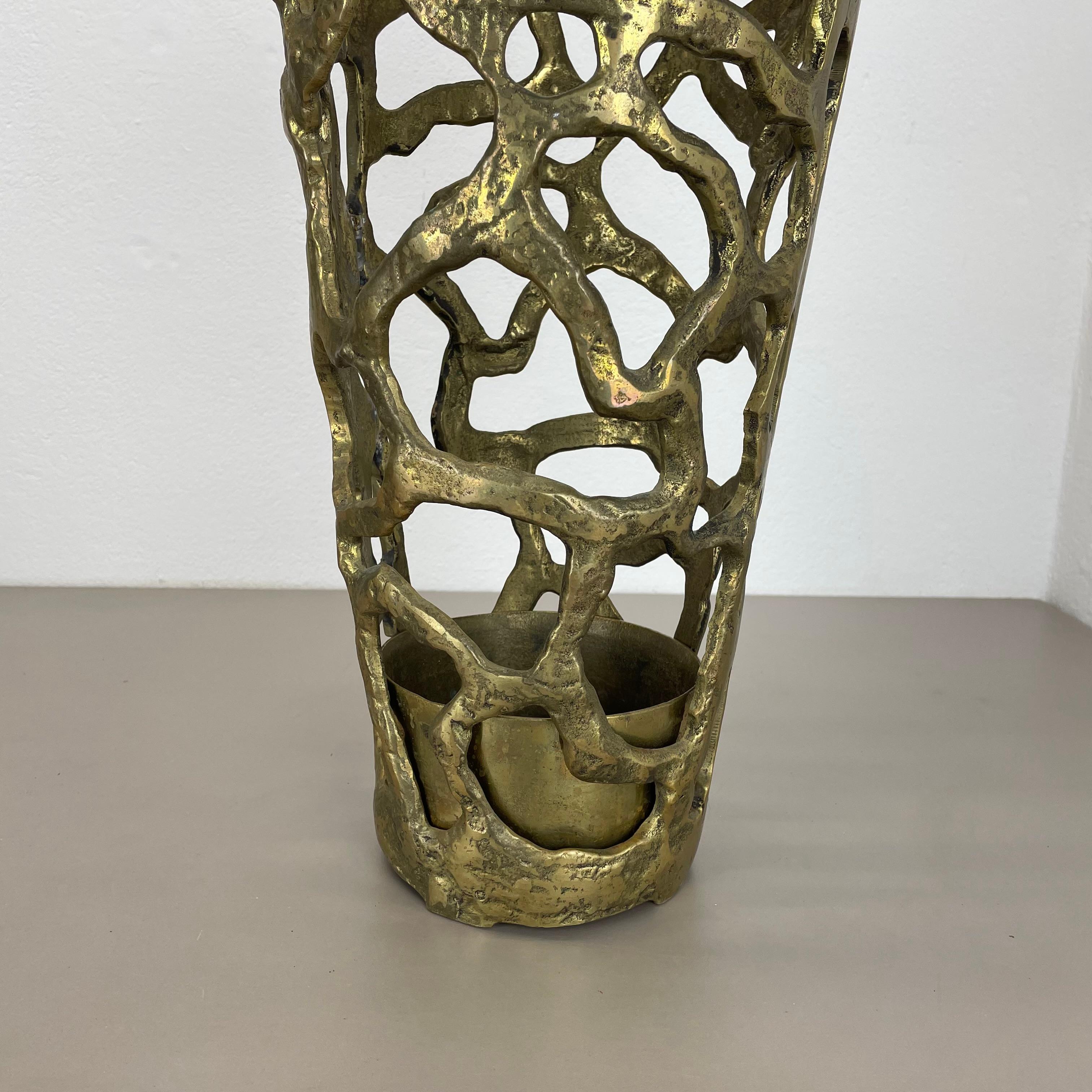Hollywood Regency solide 11kg Brutalist Brass Umbrella Stand, Italie, 1970 en vente 7