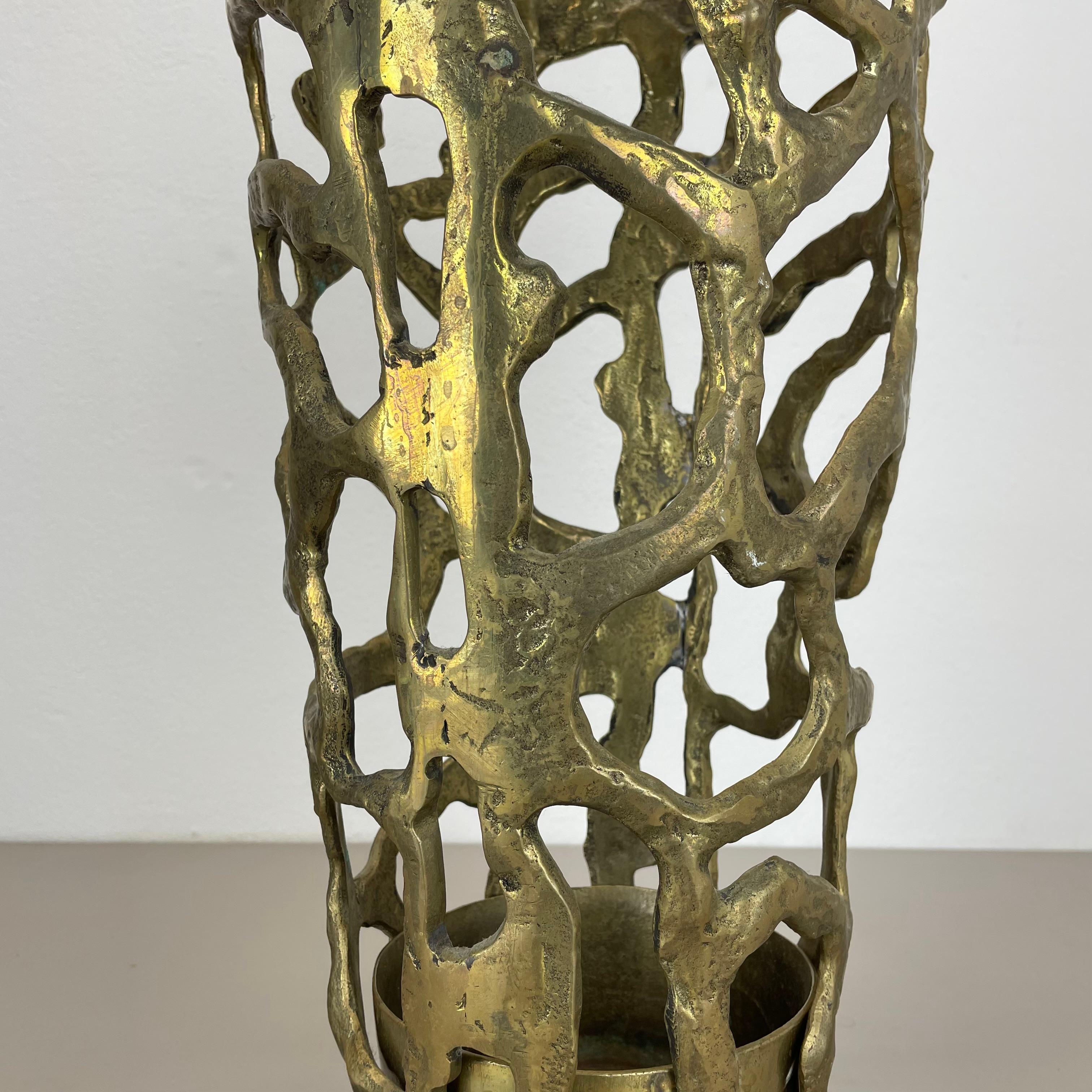 Hollywood Regency solide 11kg Brutalist Brass Umbrella Stand, Italie, 1970 en vente 9