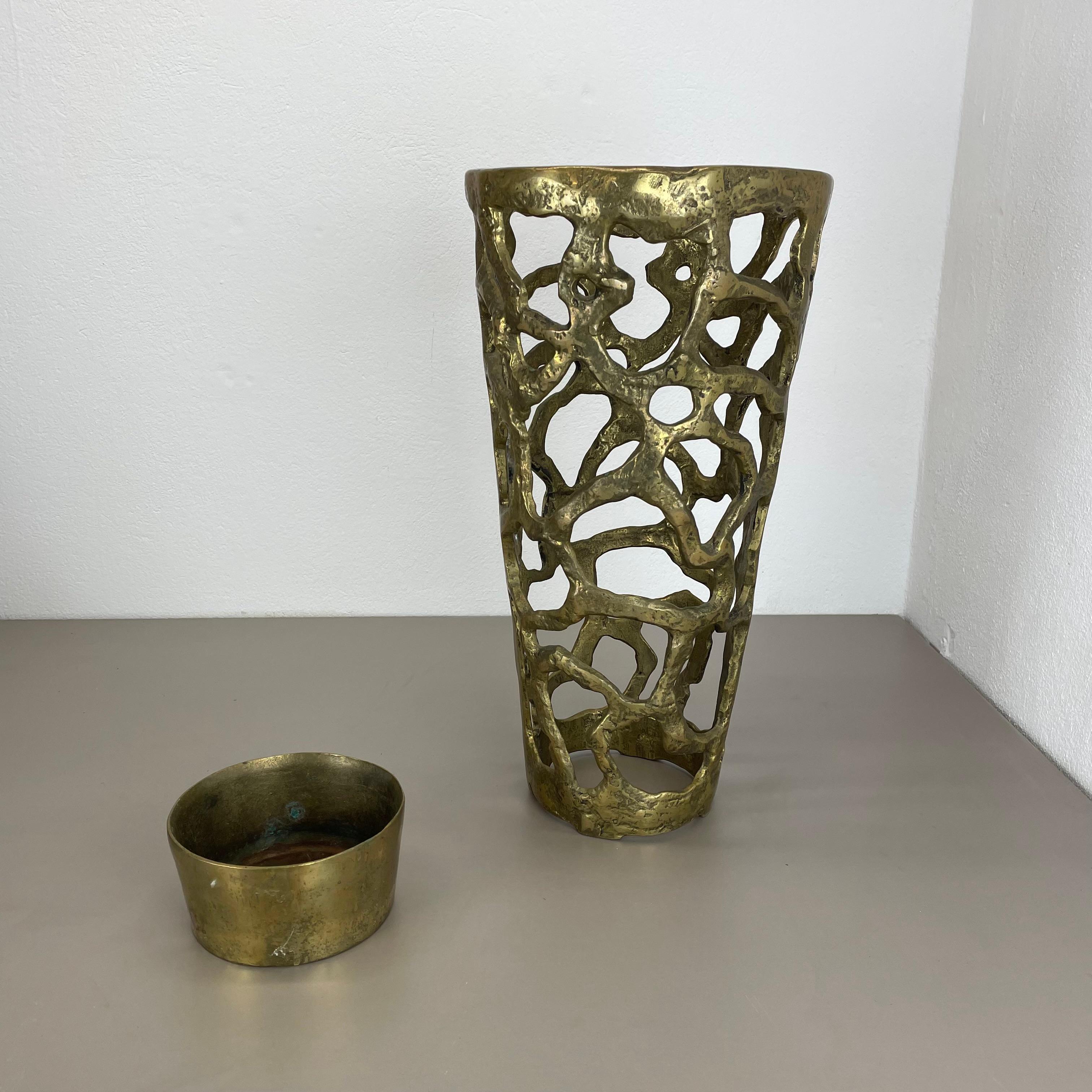Hollywood Regency solide 11kg Brutalist Brass Umbrella Stand, Italie, 1970 en vente 10