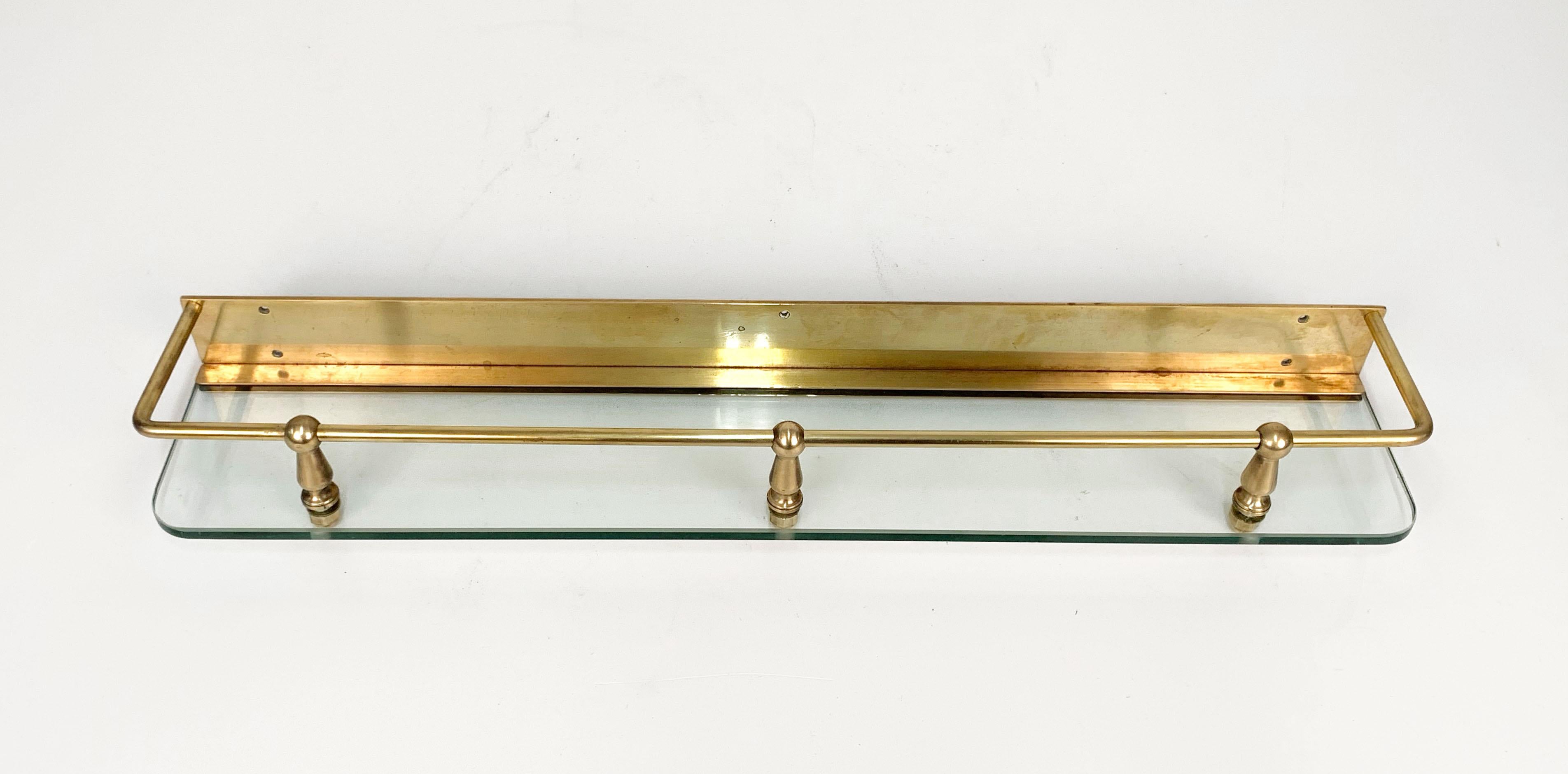 Hollywood Regency Solid Brass and Crystal Glass Italian Wall Shelf, 1980s In Good Condition In Roma, IT