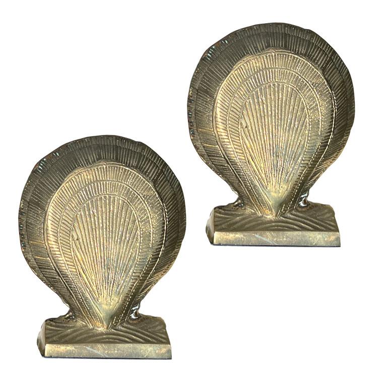Hollywood Regency Solid Brass Clam Shell Bookends, a Pair India In Good Condition For Sale In Oklahoma City, OK