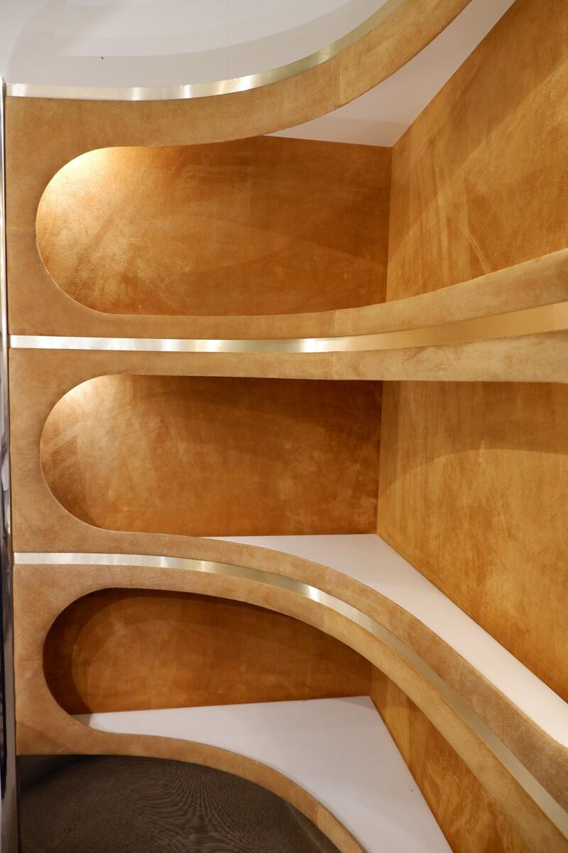 Hollywood Regency Stlye - Mid-Century Modern Italian Willy Rizzo Corner Bar In Good Condition In Brussels , BE