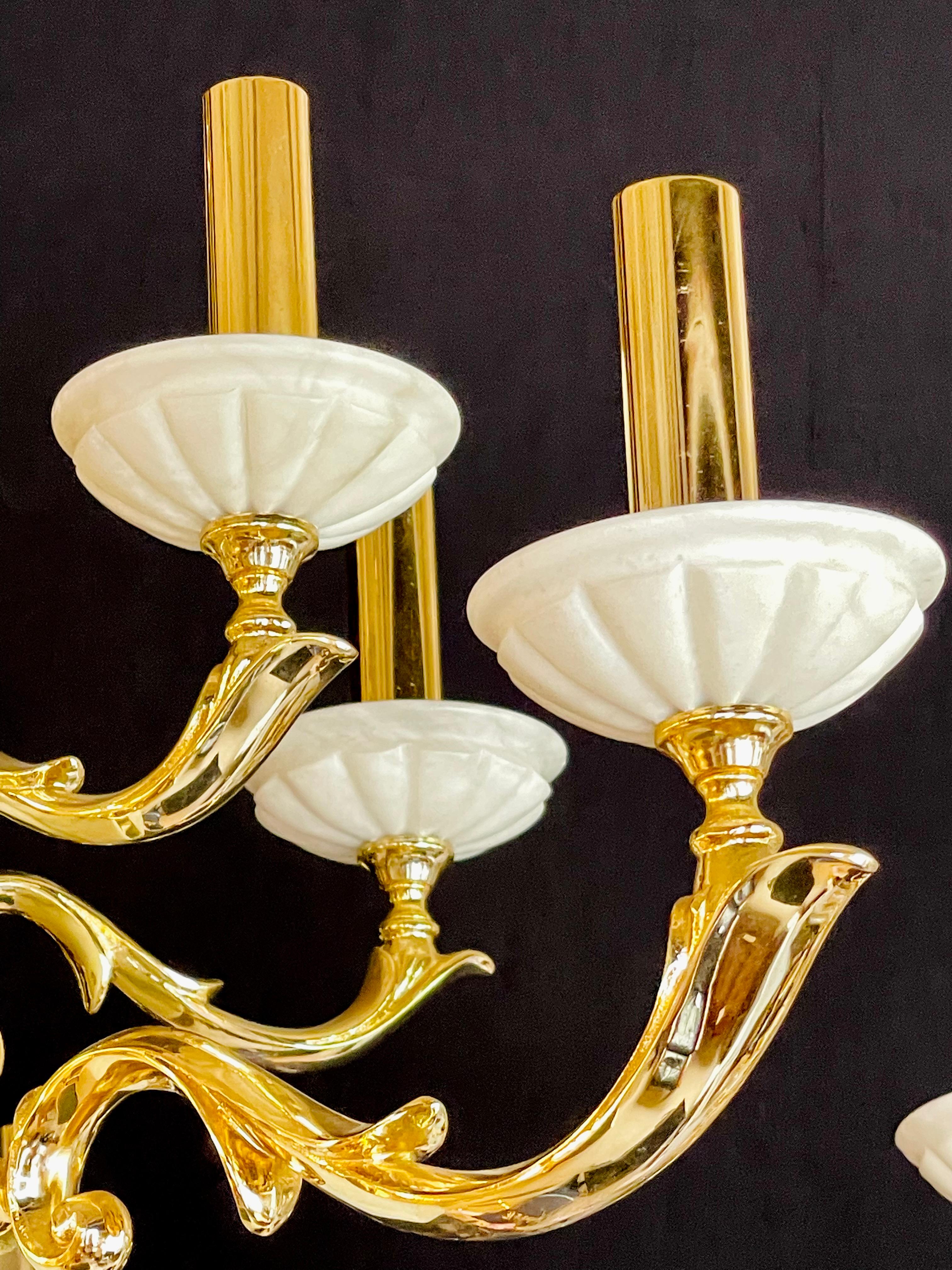 Hollywood Regency Style Alabaster Chandelier Having 12 Lights 3