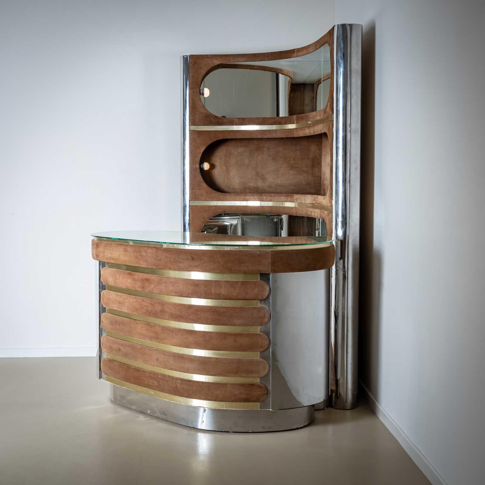 Polished Hollywood Regency-style Bar by Willy Rizzo, Italy 1970s