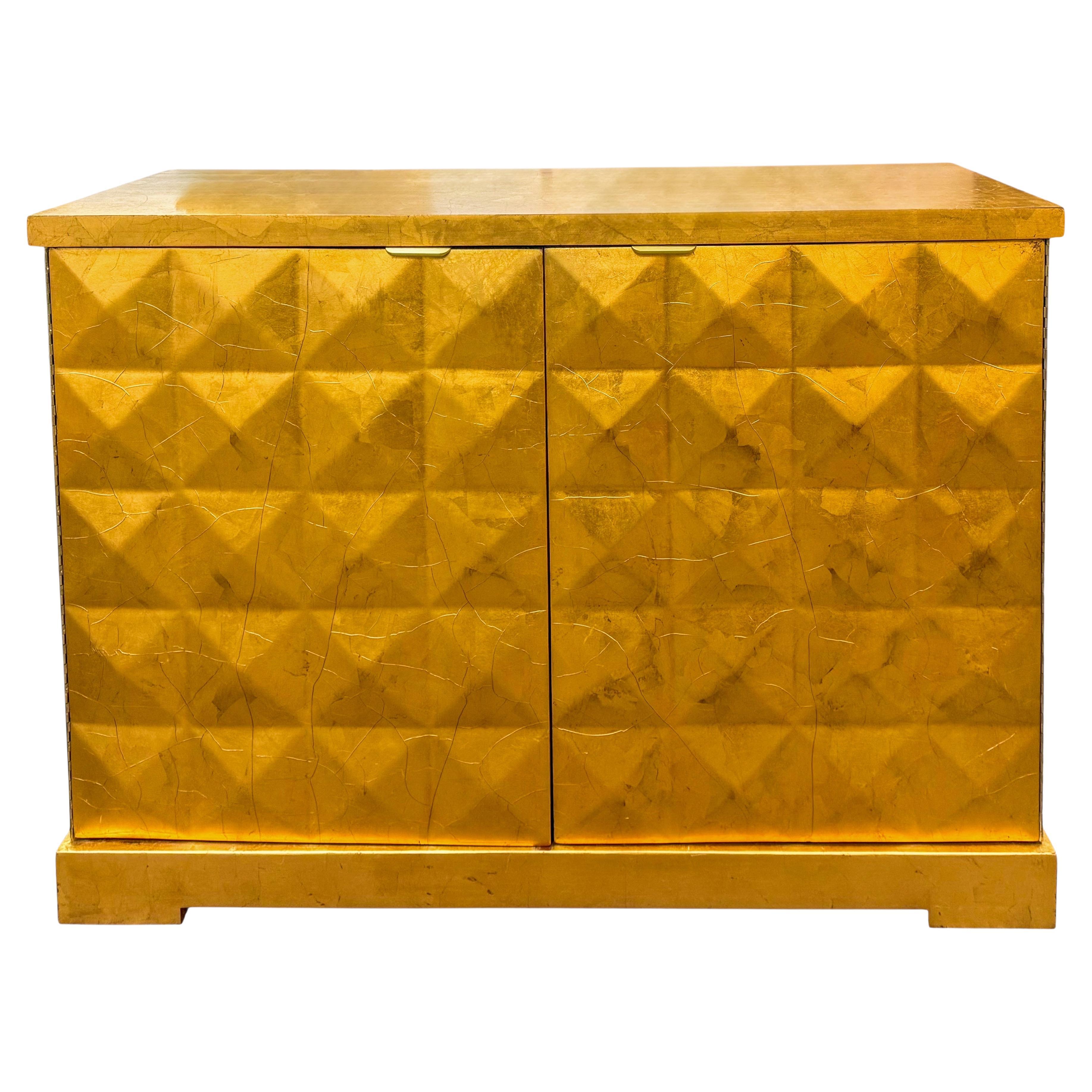 Mobili in stile Hollywood Regency di Barbara Barry Baker. Mobile / Bar in foglia d'oro in vendita