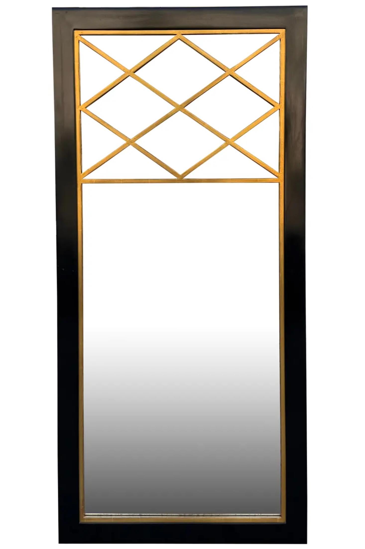 Prezzo unitario!
Specchio in legno dorato nero in stile Hollywood Regency.