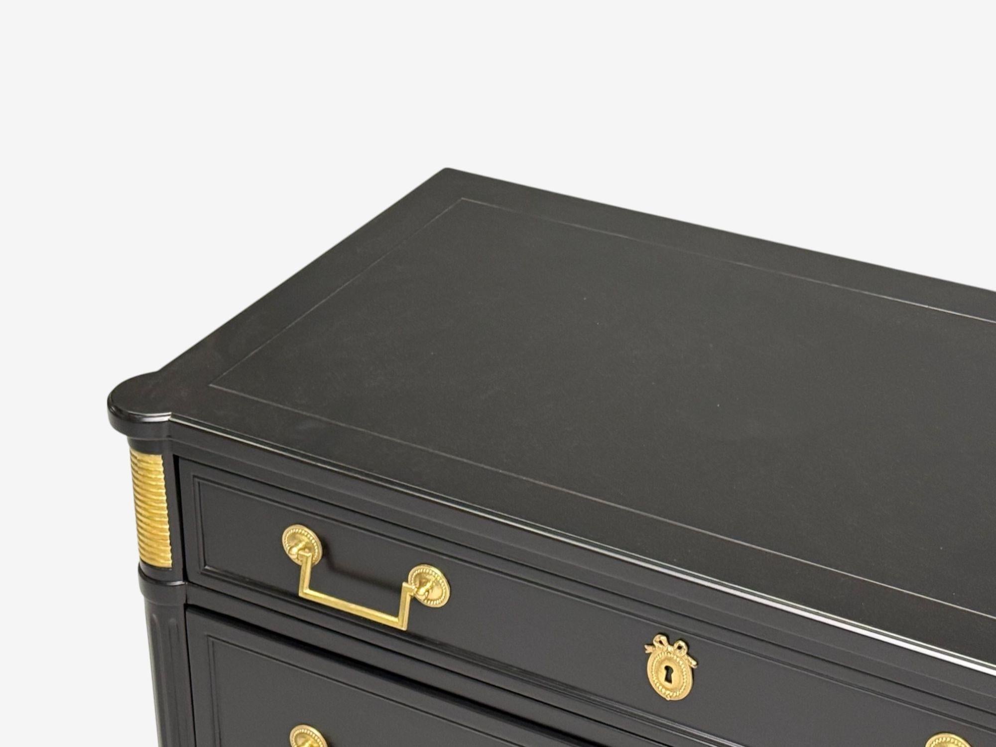 Bronzo Stile Hollywood Regency, lacca nera, bronzo, cassettone, USA, anni '60 in vendita