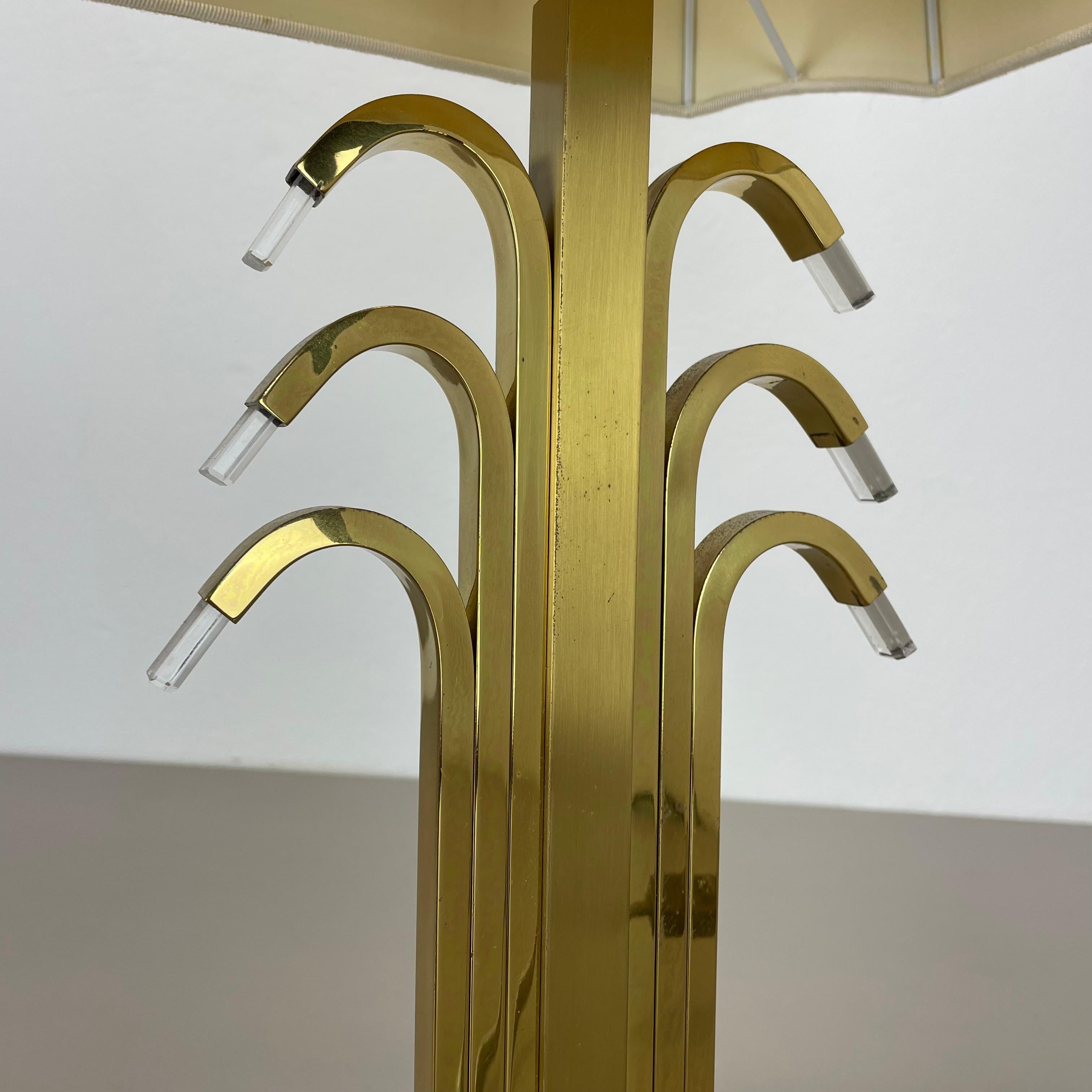Lampe de table en laiton et acrylique de style Hollywood Regency par WKR Lights, Allemagne, années 1970 en vente 11