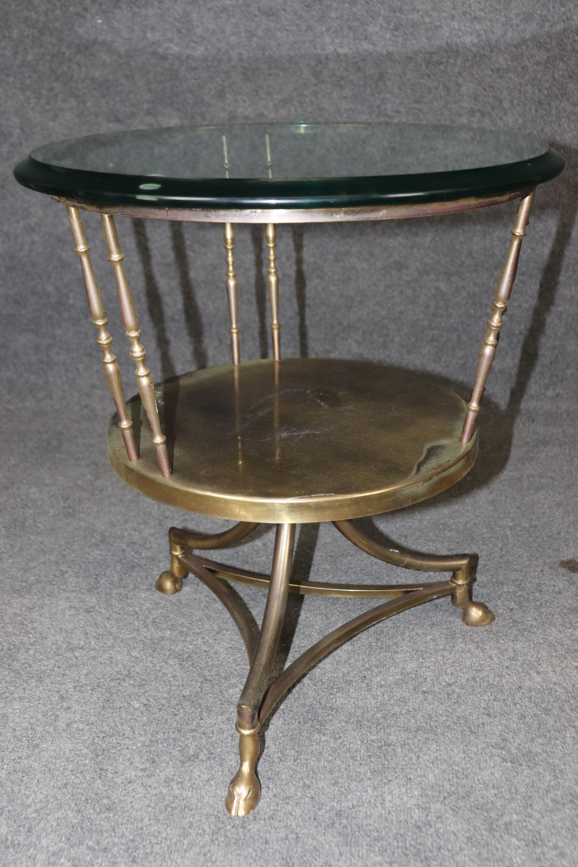 Ferronnerie Table à butoir en laiton et métal de style Hollywood Regency