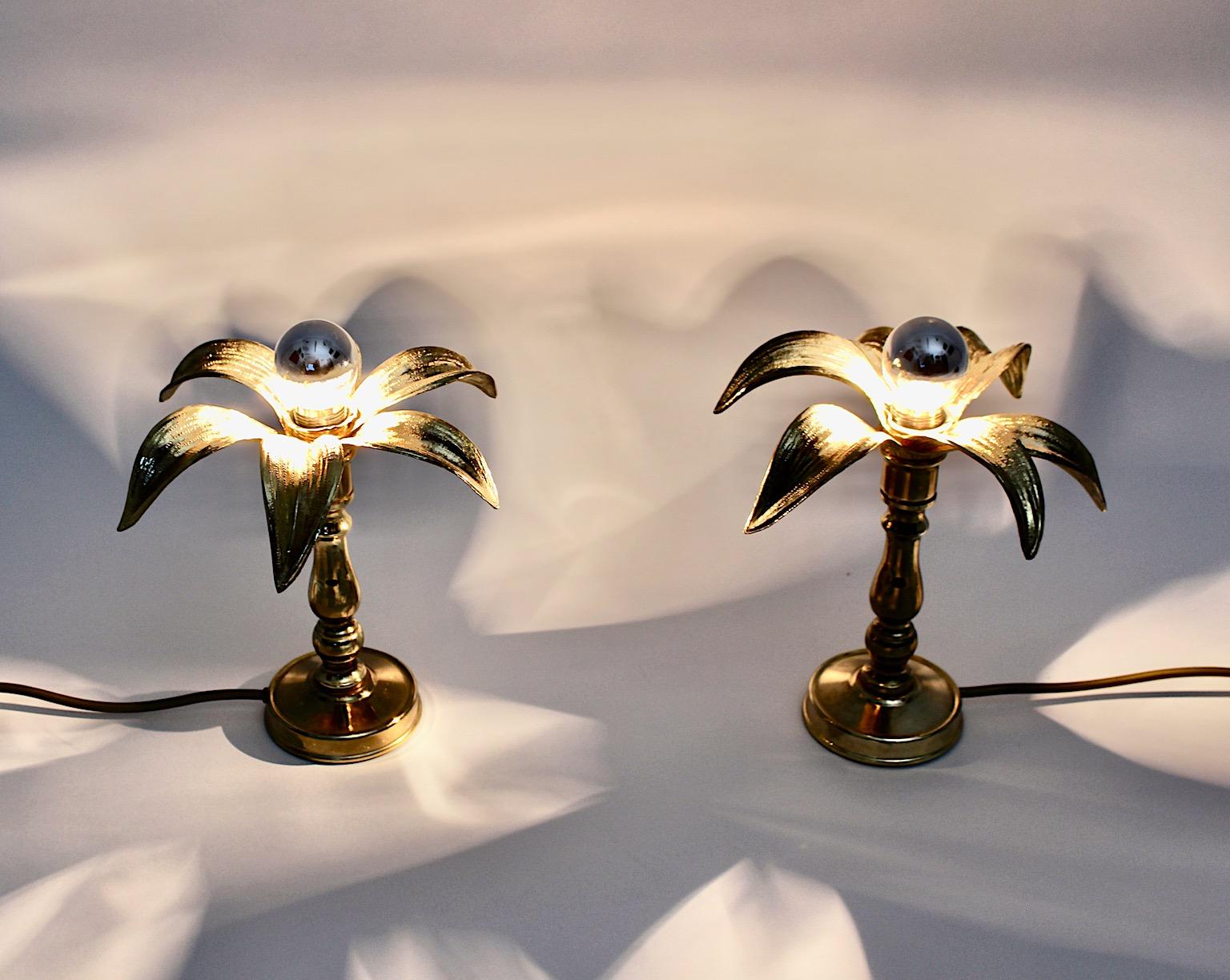 Hollywood Regency Style Brass Duo Table Lamps Flower Lillies Willy Daro, 1970s For Sale 2